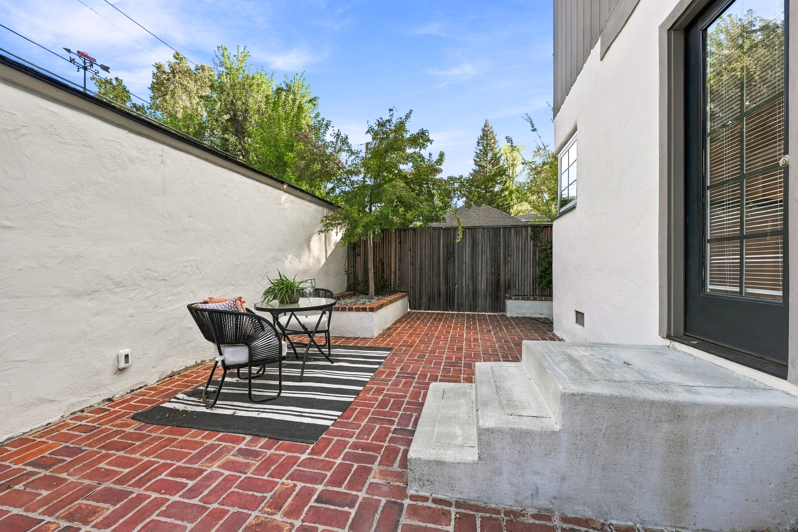 2743 Land Park Drive 