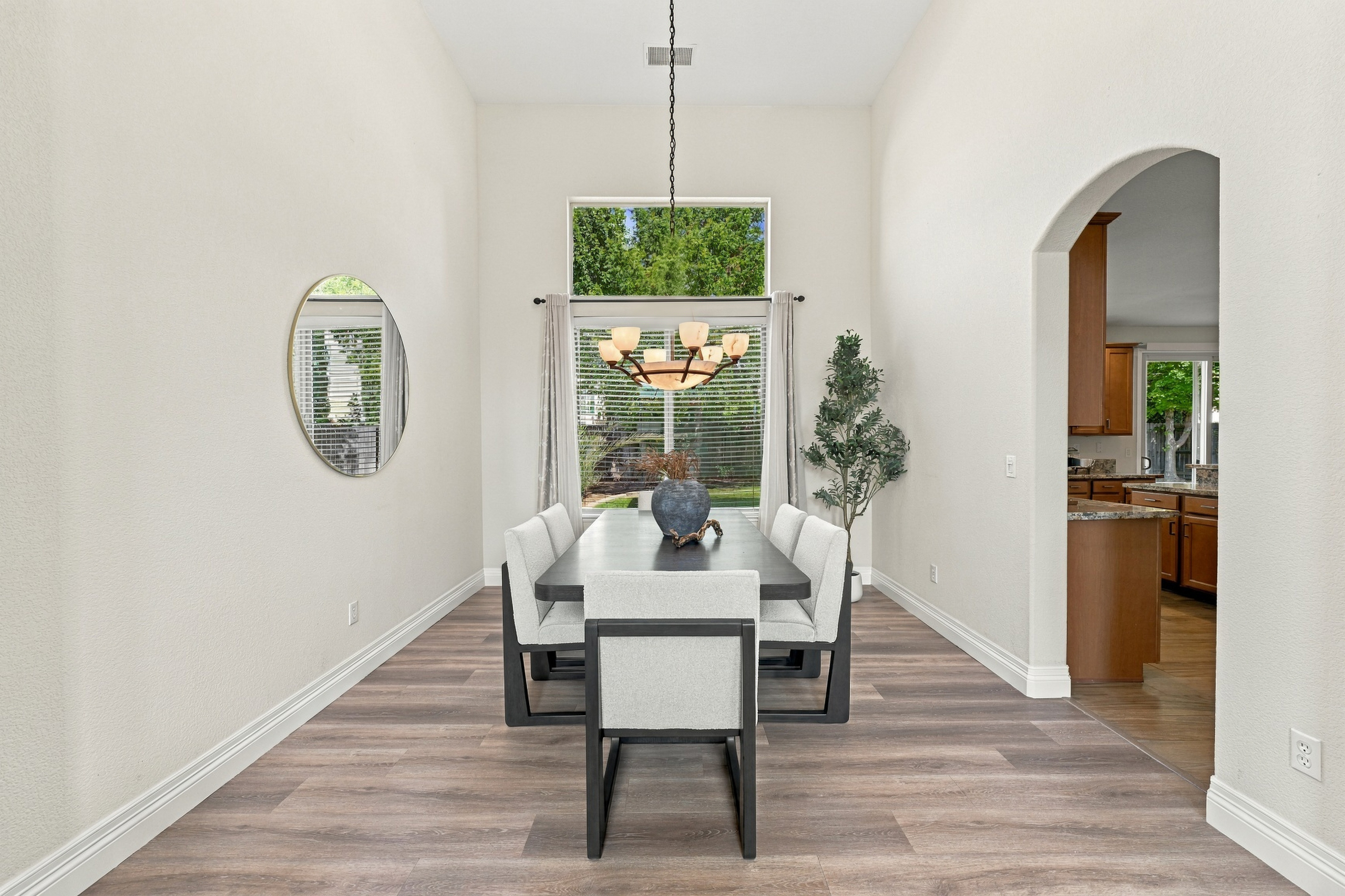 1235 Earlton Lane 