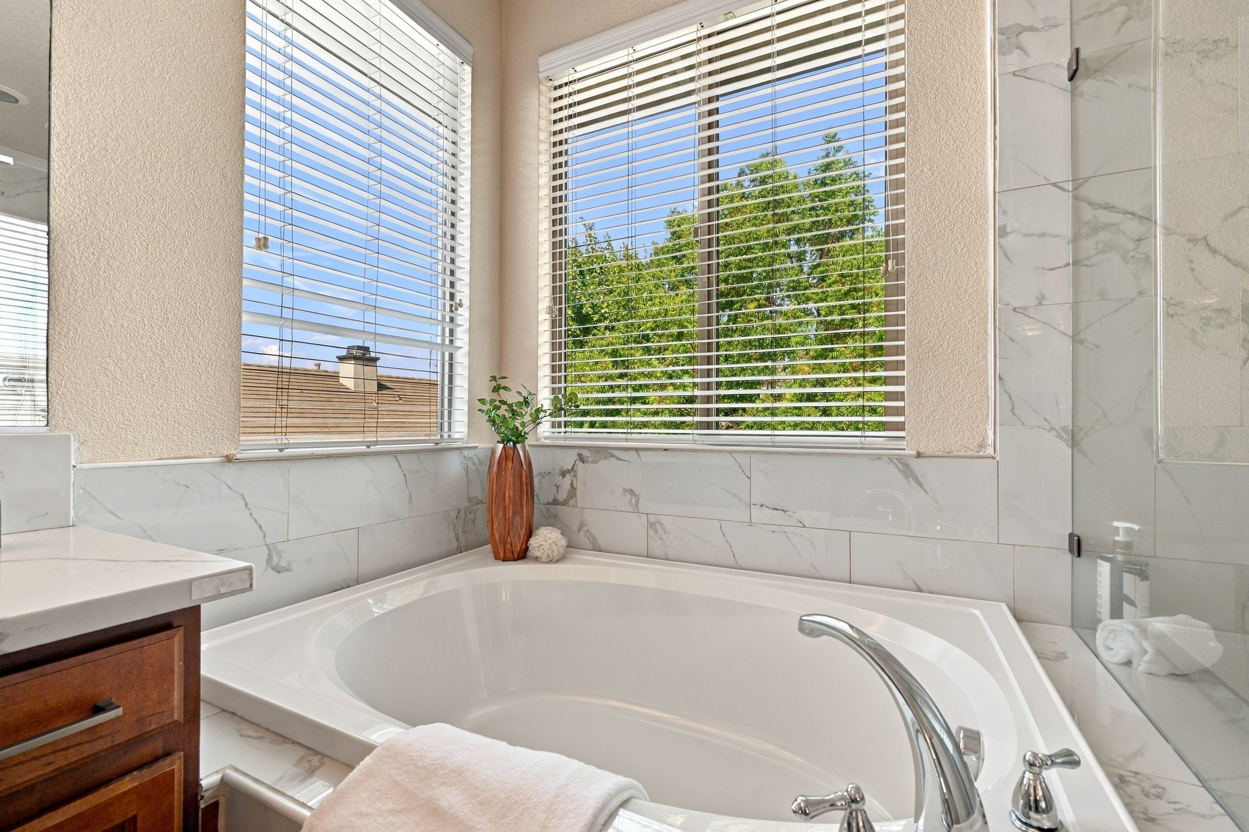 1235 Earlton Lane 