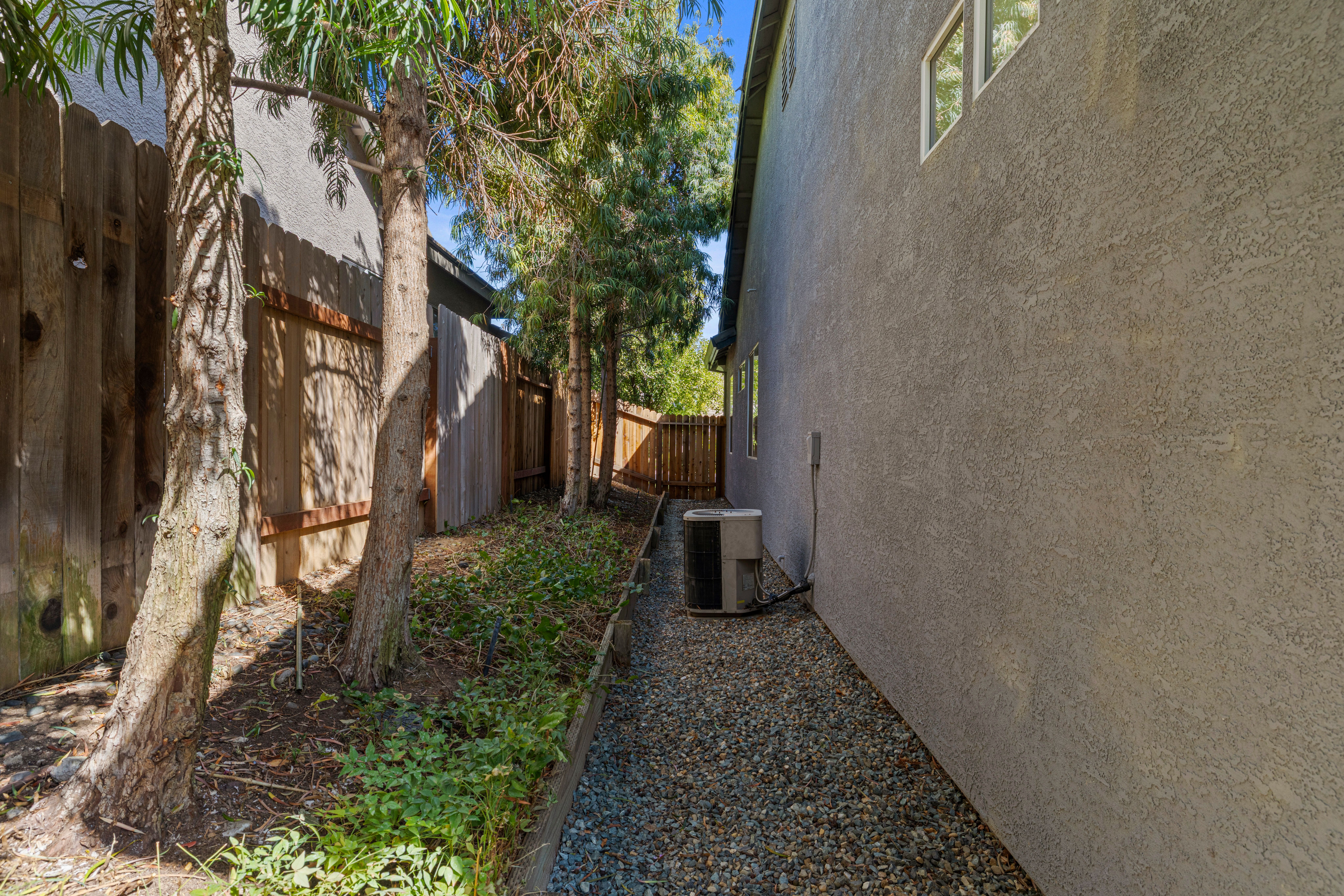 5730 Chaffey Lane 