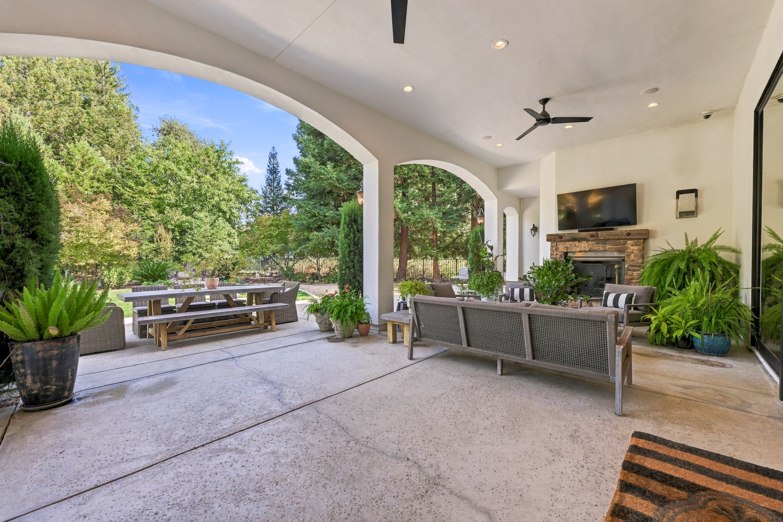 5571 Monte Claire Lane 
