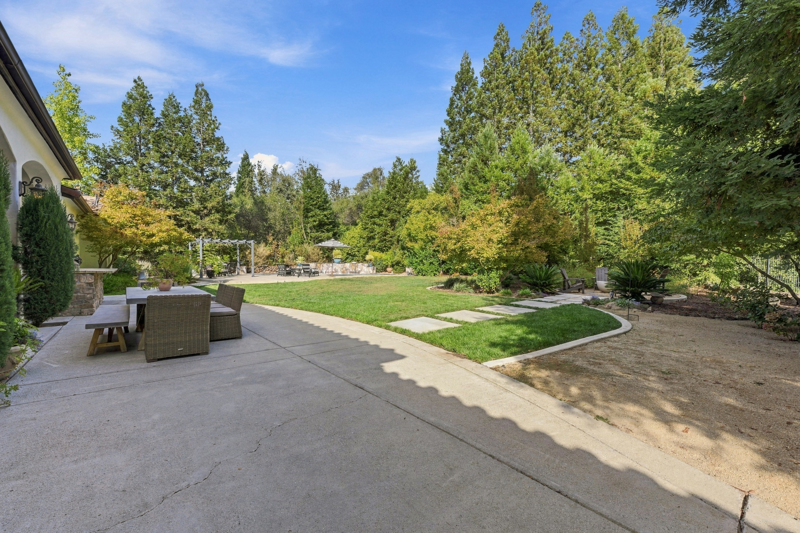 5571 Monte Claire Lane 
