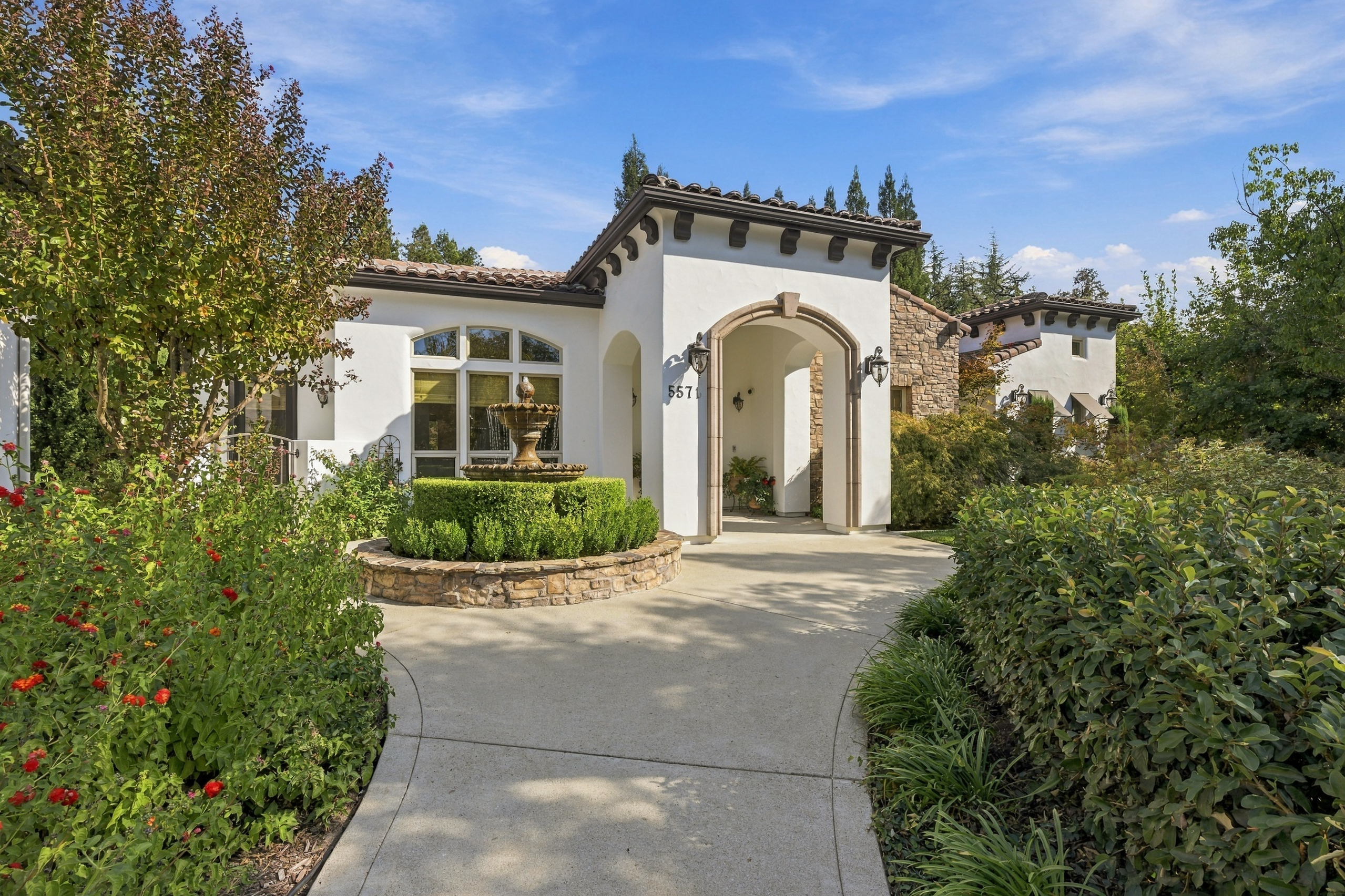 5571 Monte Claire Lane 