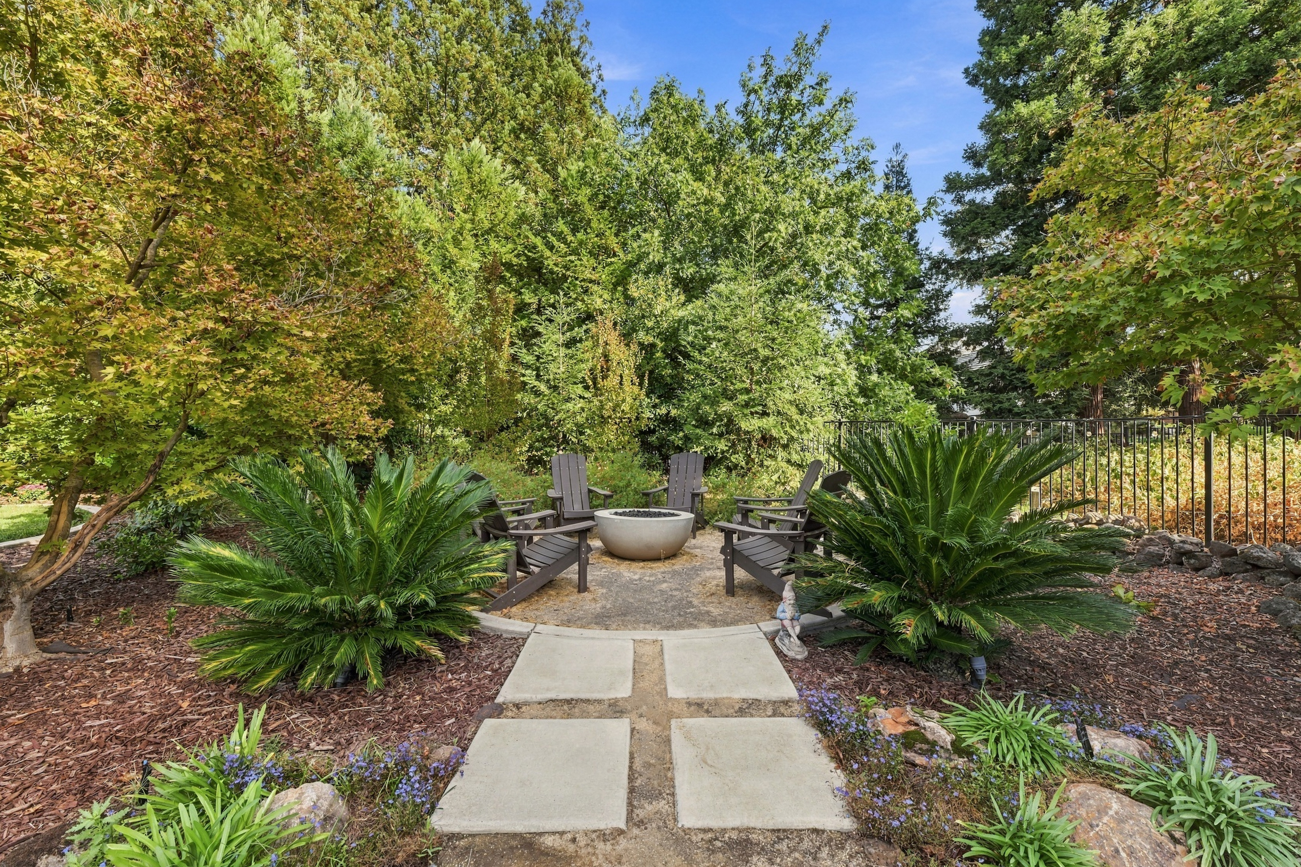 5571 Monte Claire Lane 