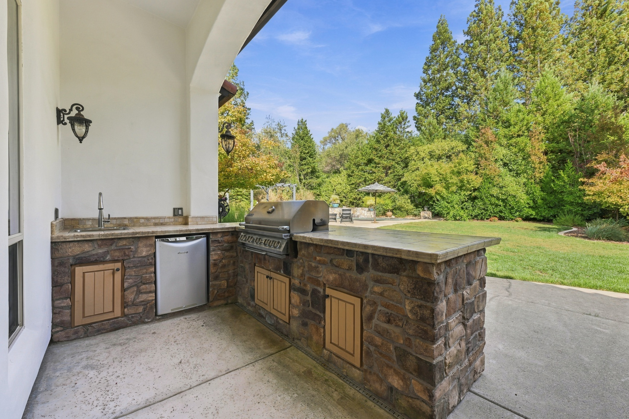 5571 Monte Claire Lane 