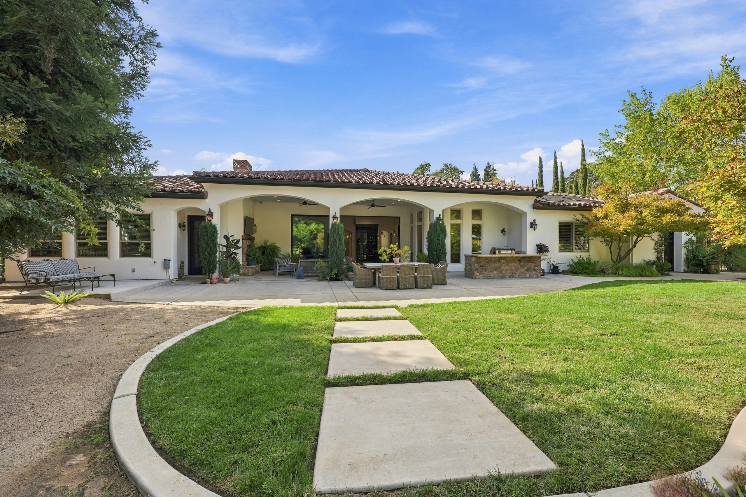 5571 Monte Claire Lane 