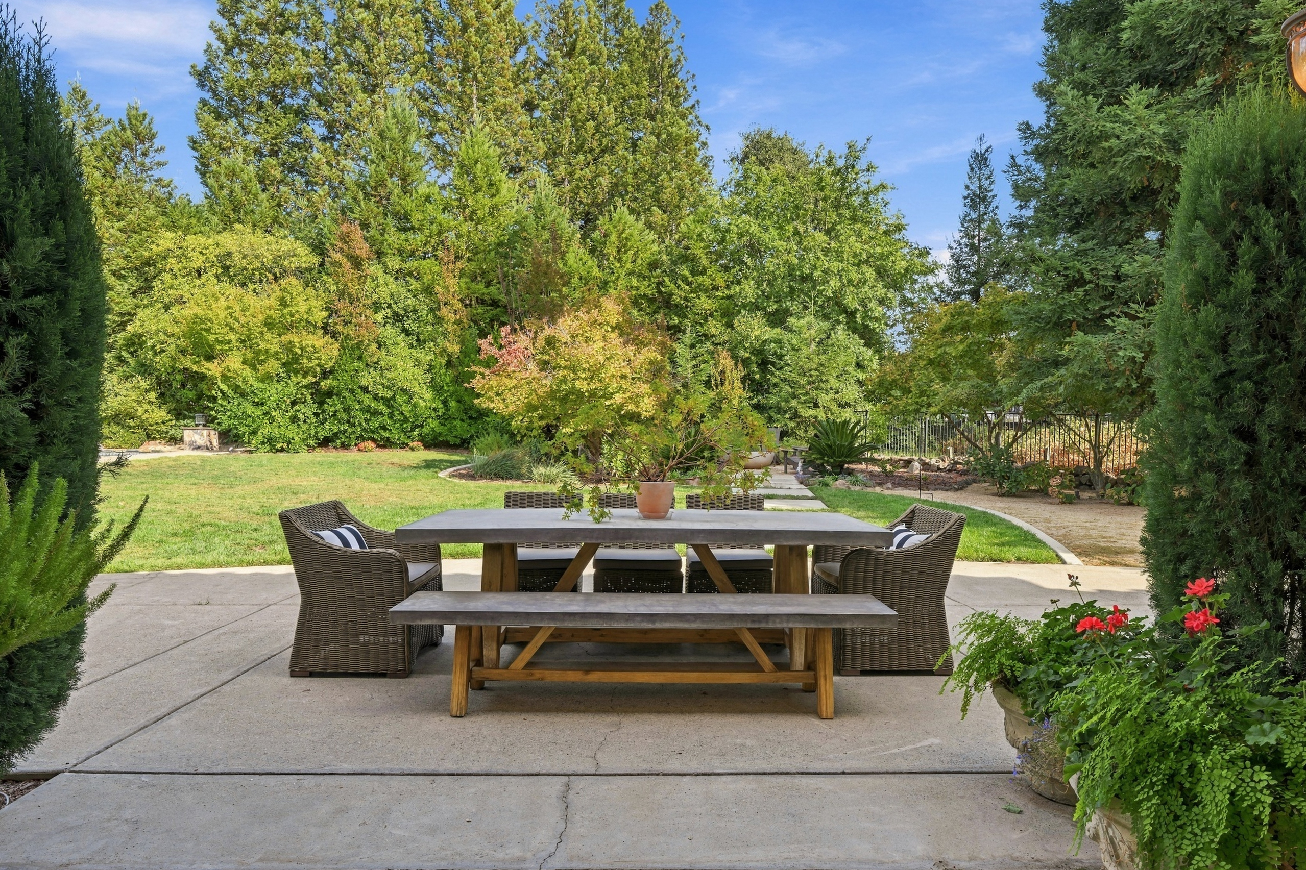 5571 Monte Claire Lane 