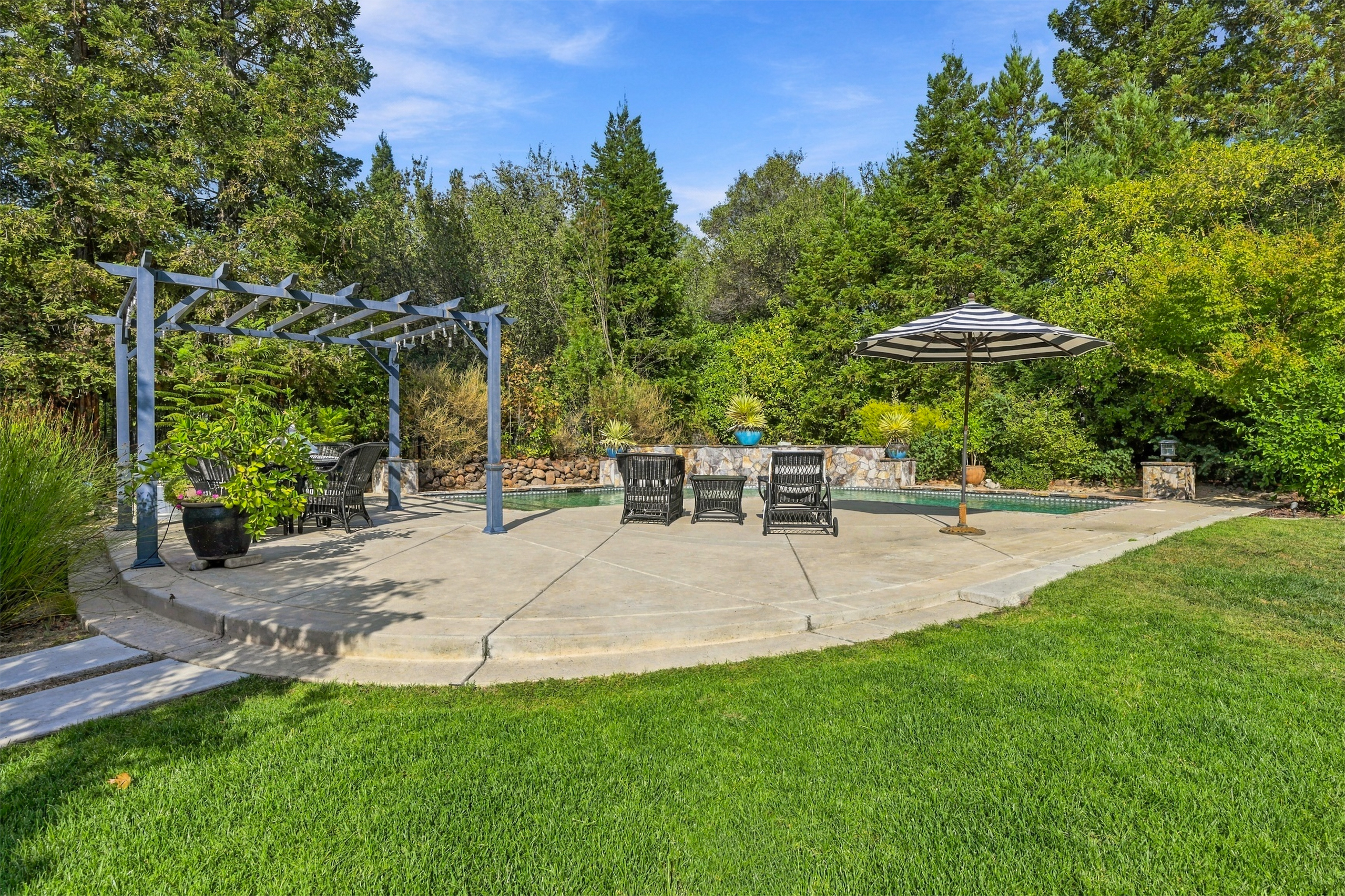 5571 Monte Claire Lane 