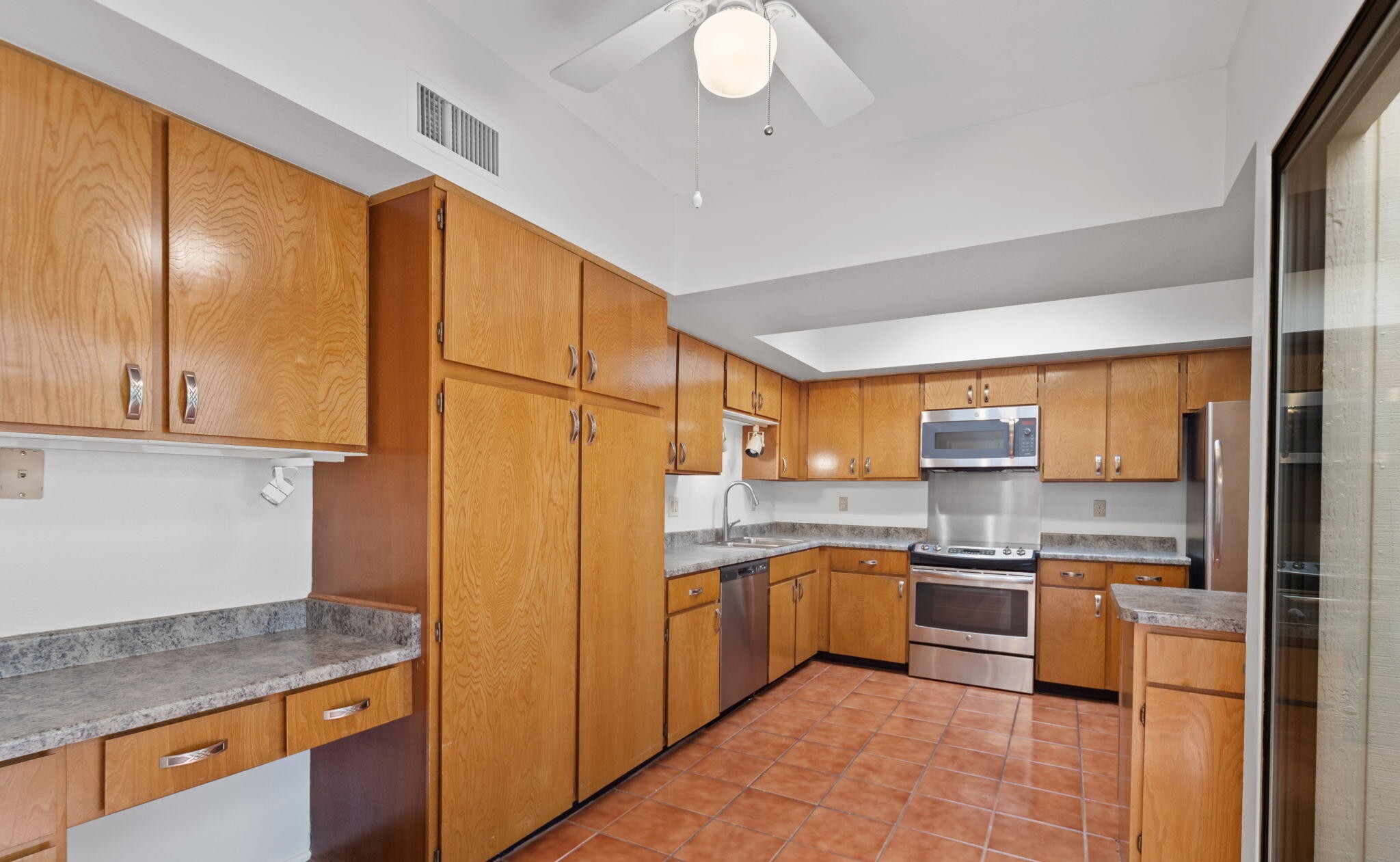 5406 N Camino de las Brisas 