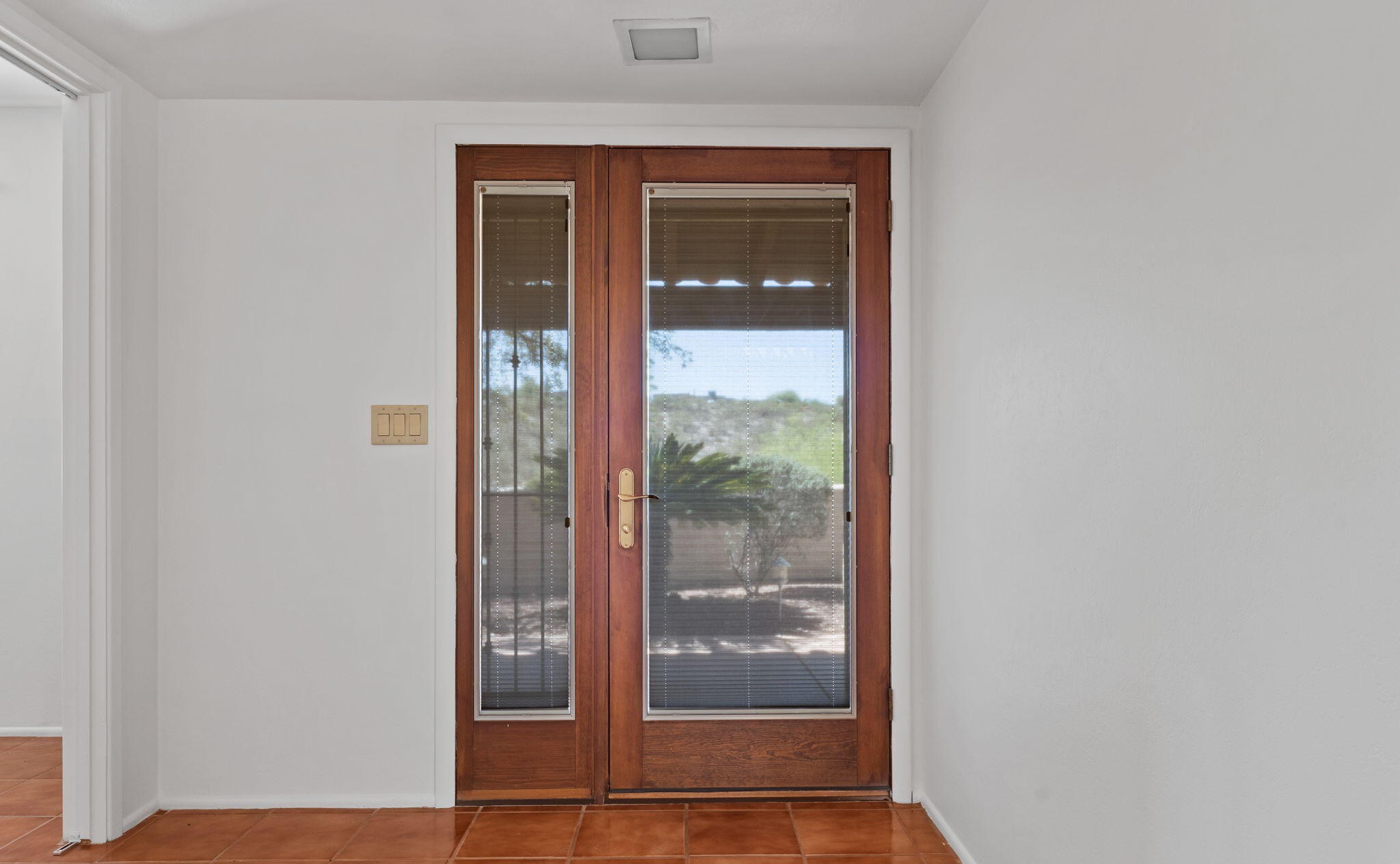 5406 N Camino de las Brisas 