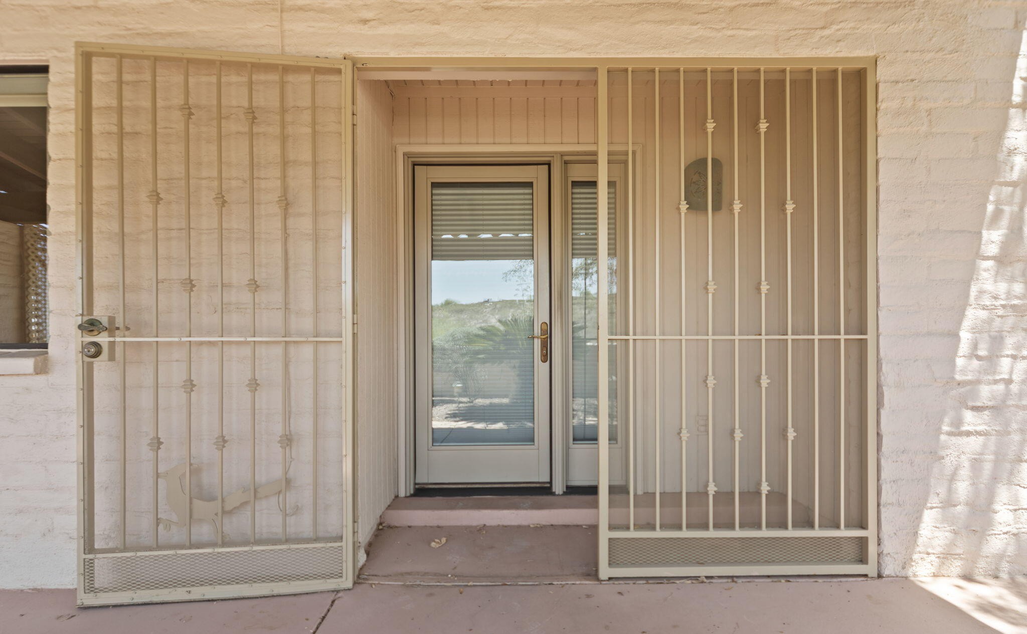 5406 N Camino de las Brisas 