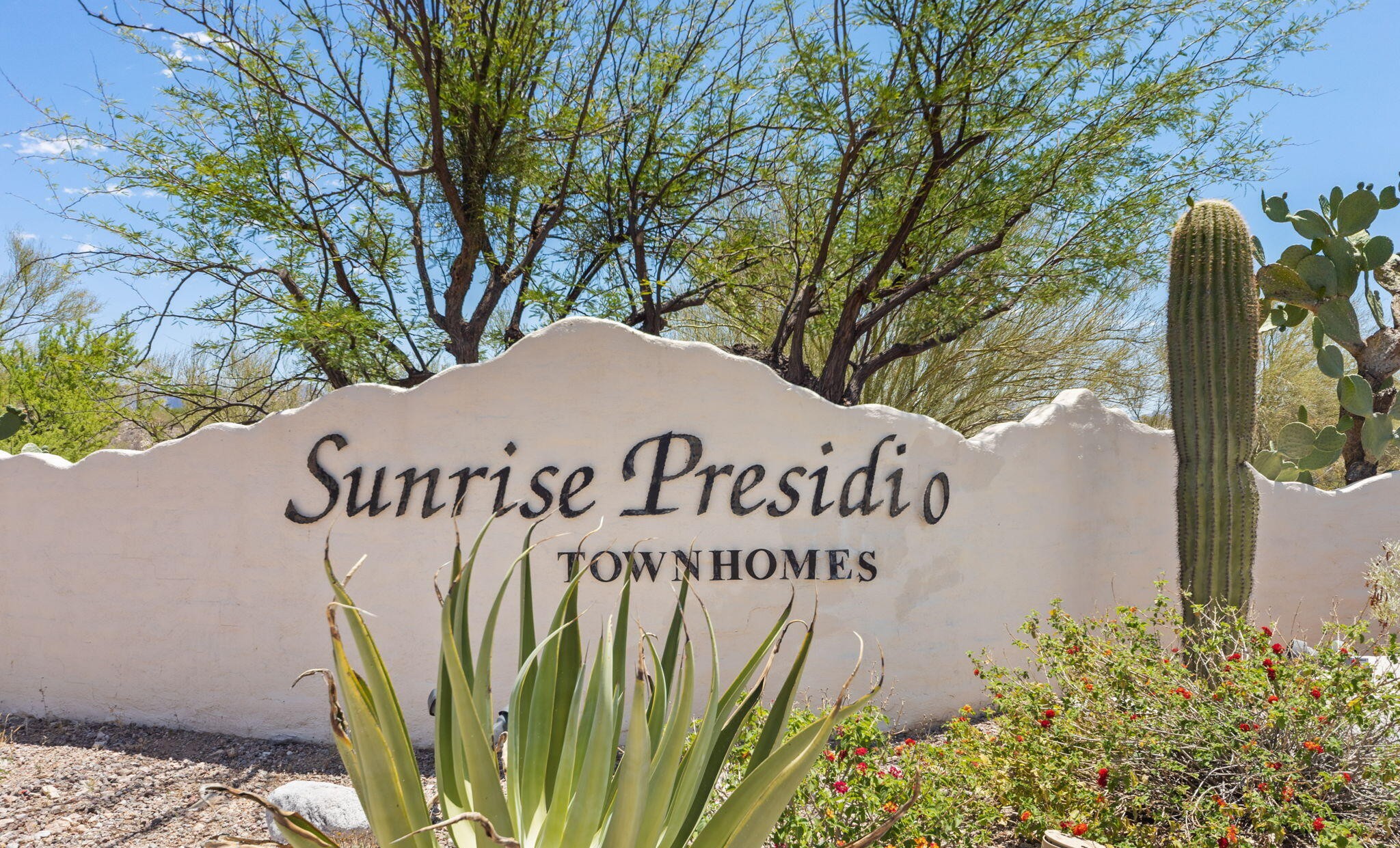 5406 N Camino de las Brisas 