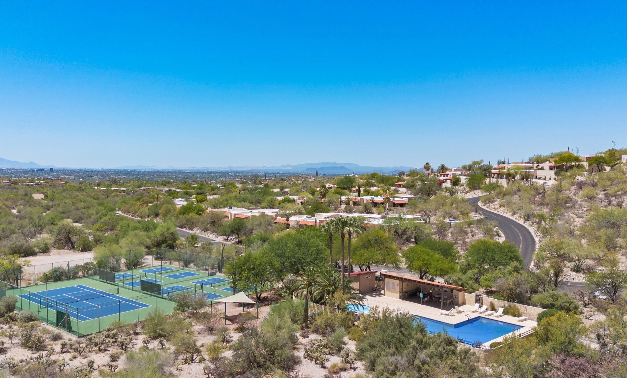 5406 N Camino de las Brisas 