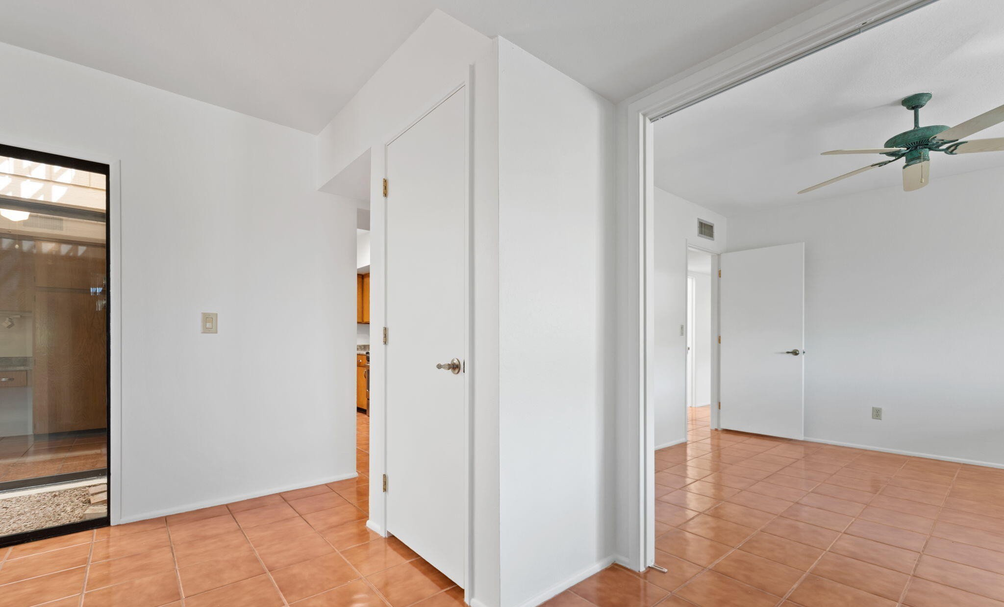 5406 N Camino de las Brisas 