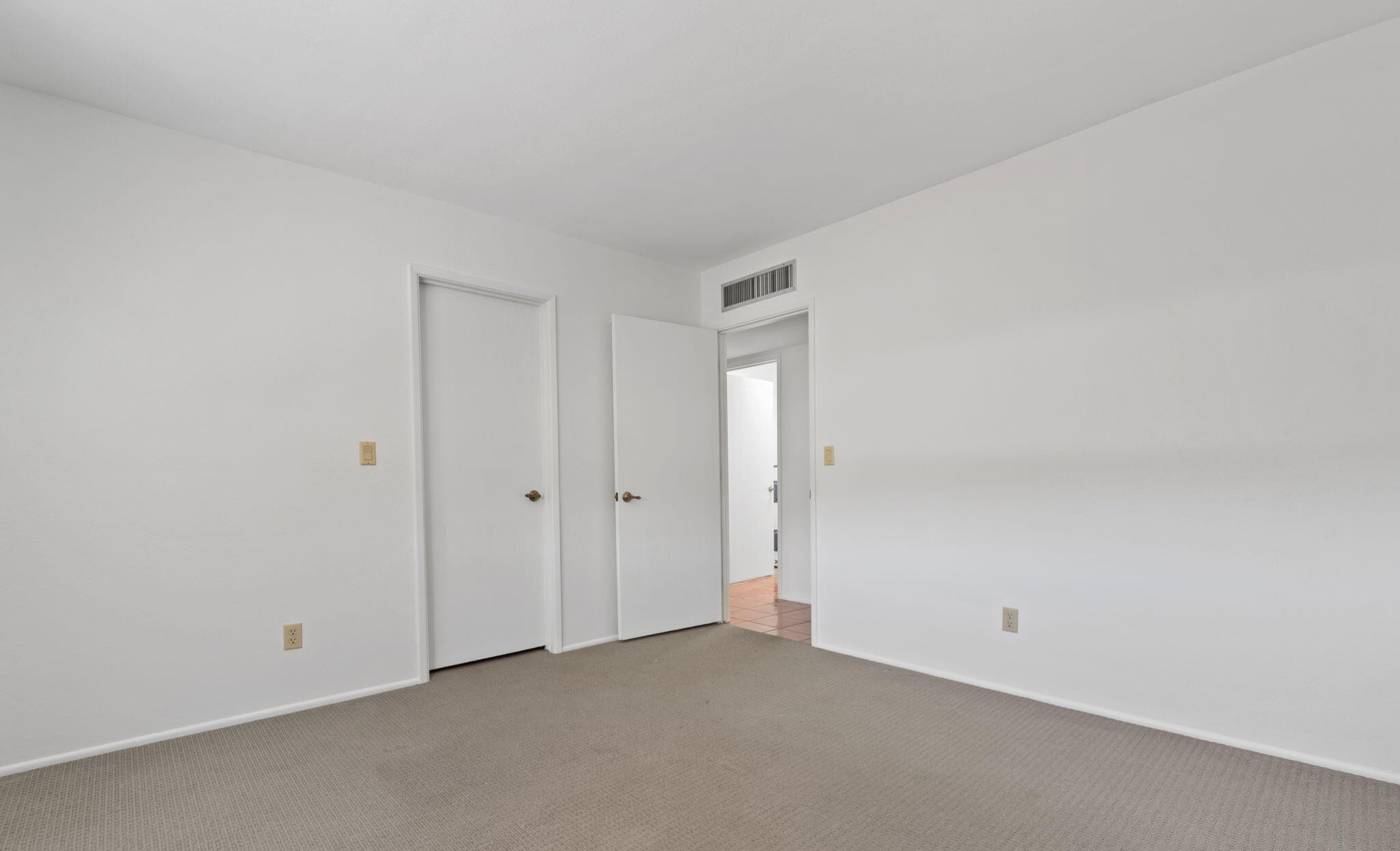 5406 N Camino de las Brisas 