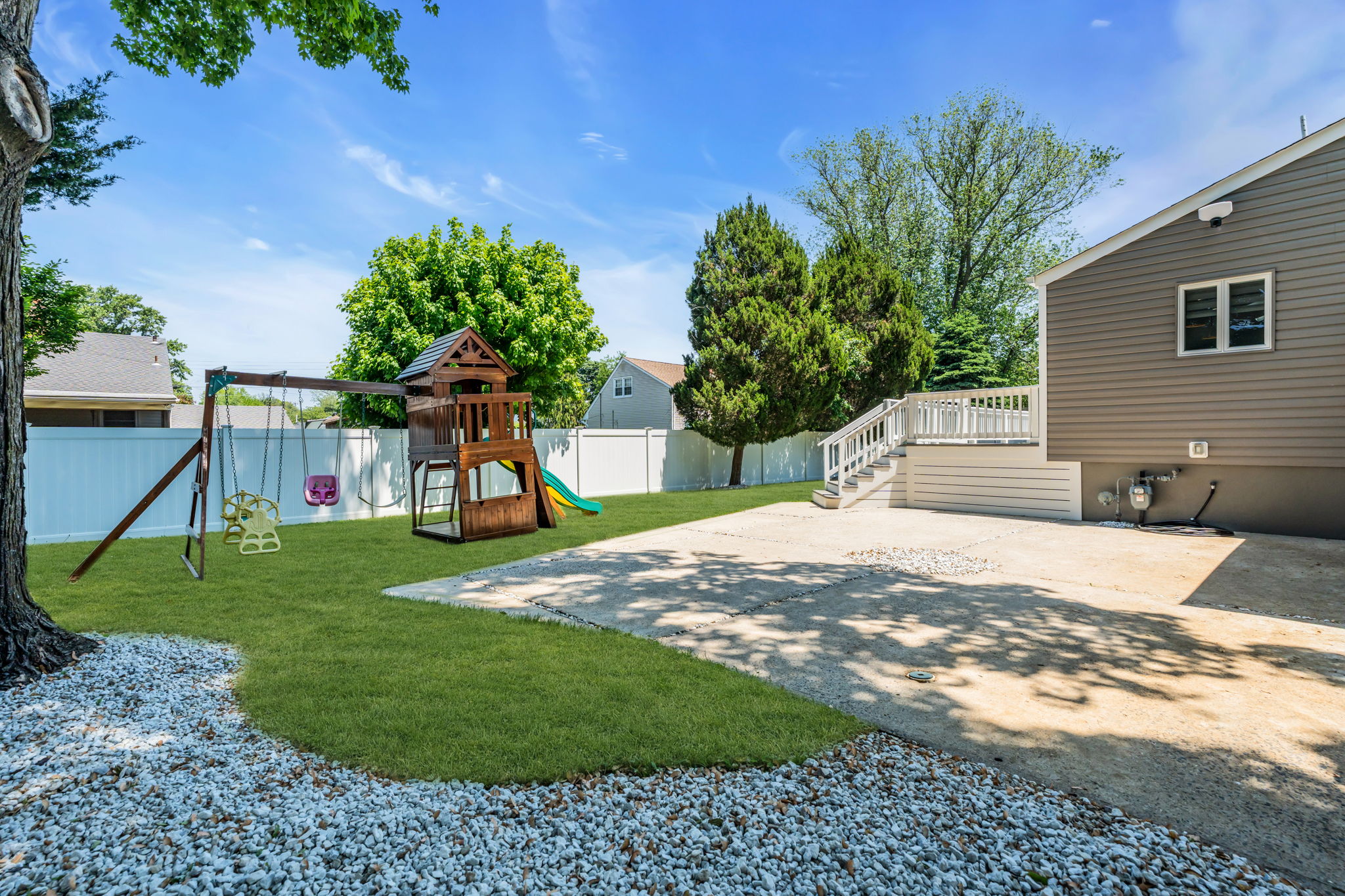 1339 Eatontown Blvd