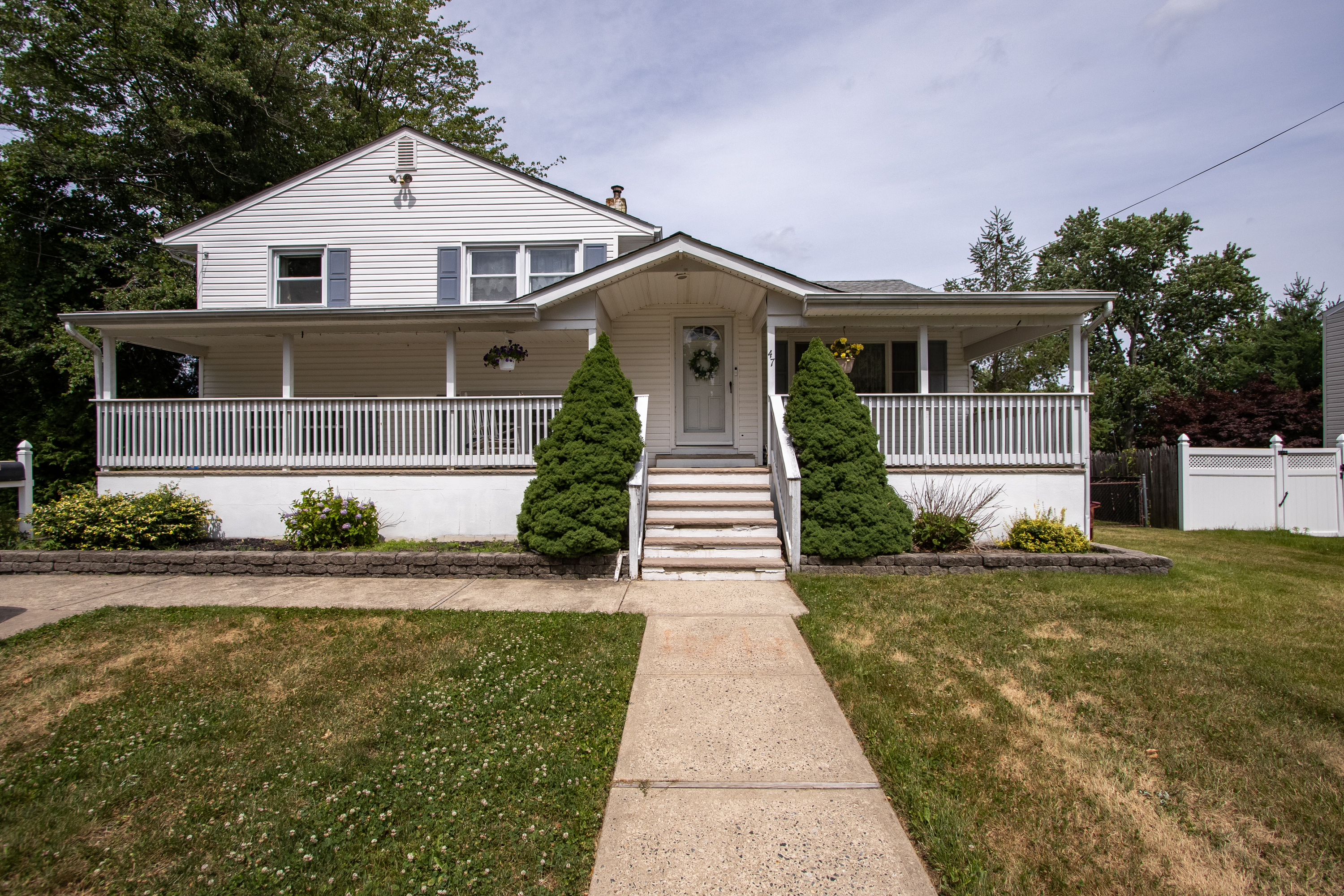 47 Walnut Ave