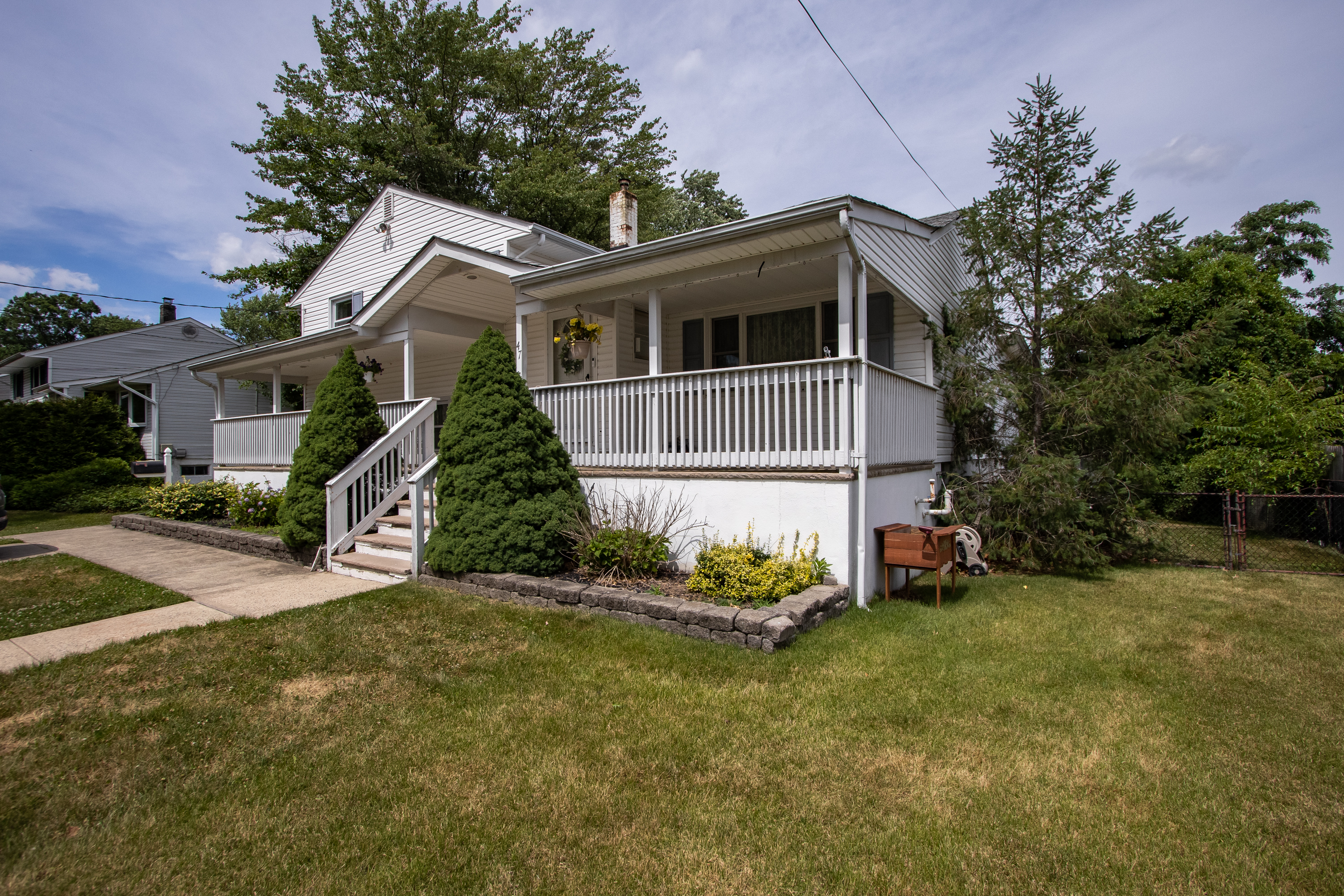 47 Walnut Ave