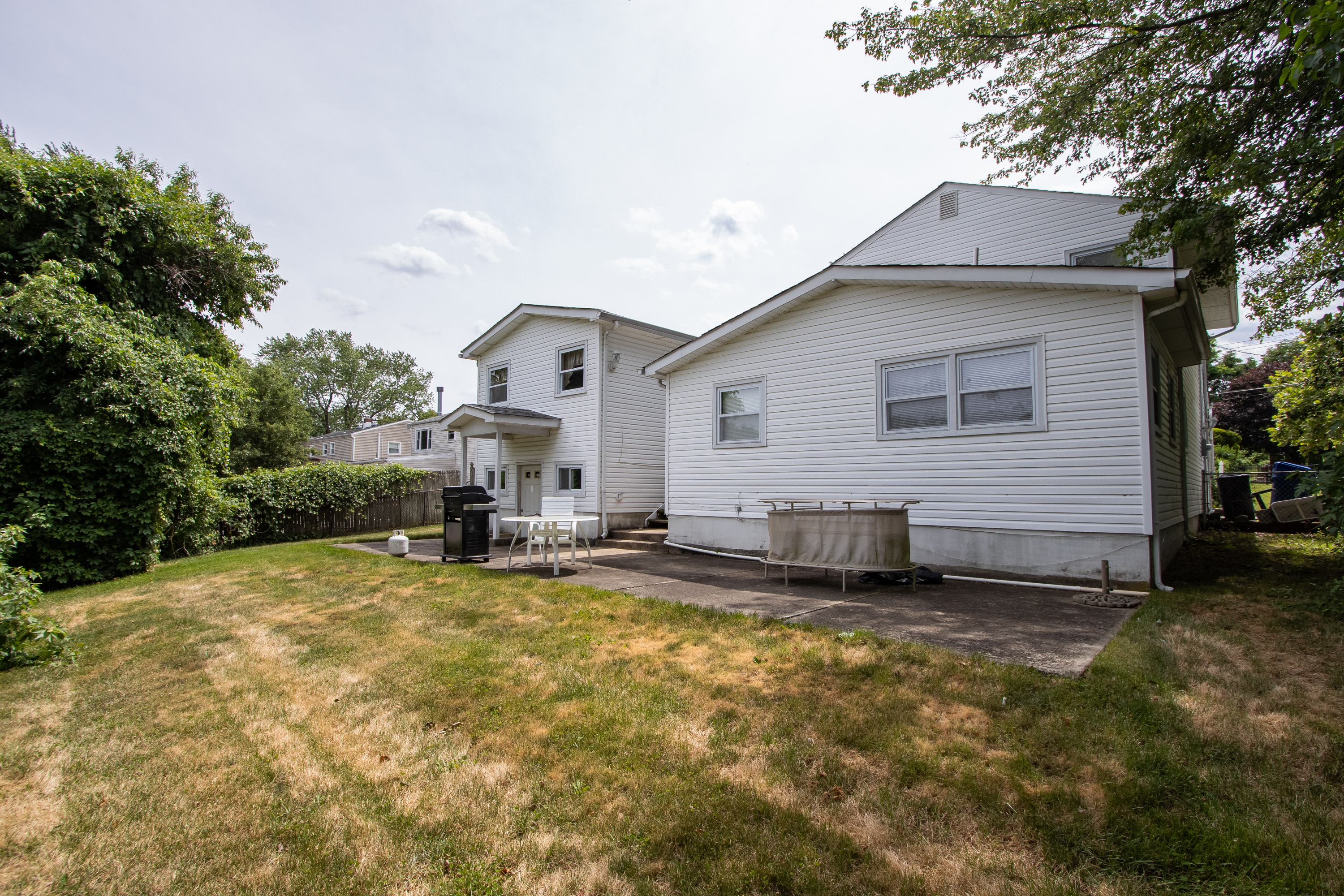 47 Walnut Ave