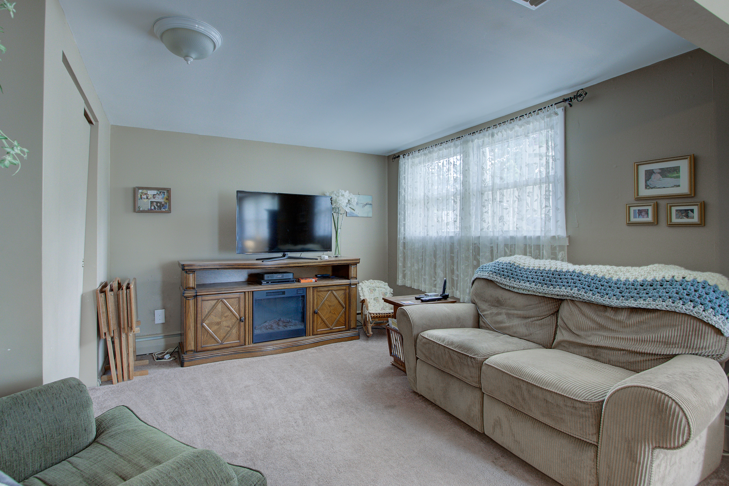 47 Walnut Ave