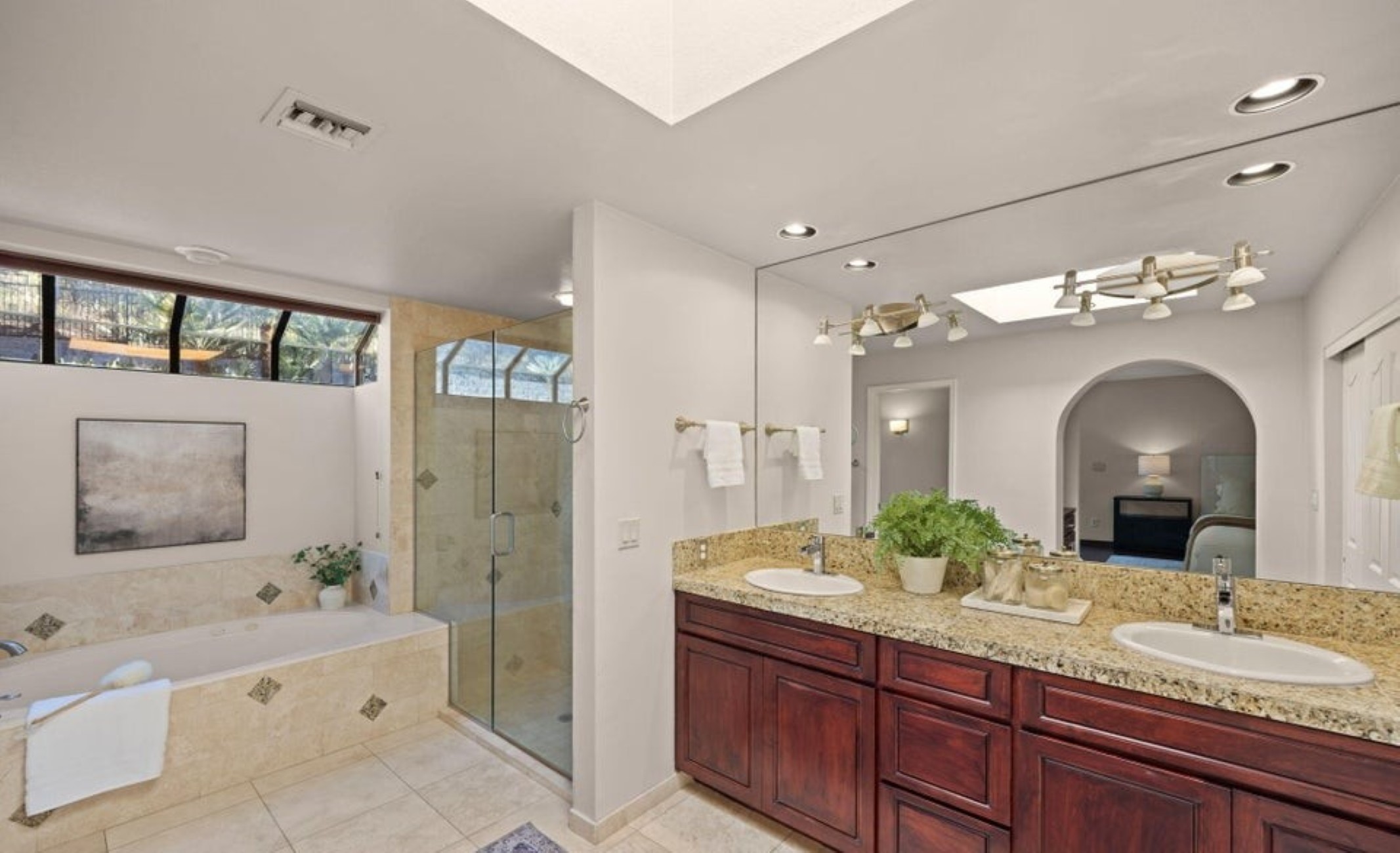 435 W Valoro Drive 