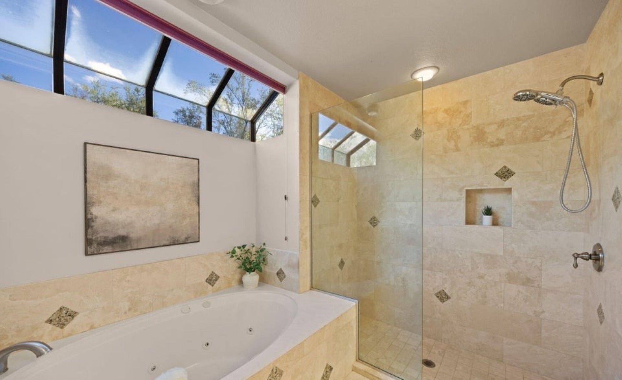 435 W Valoro Drive 