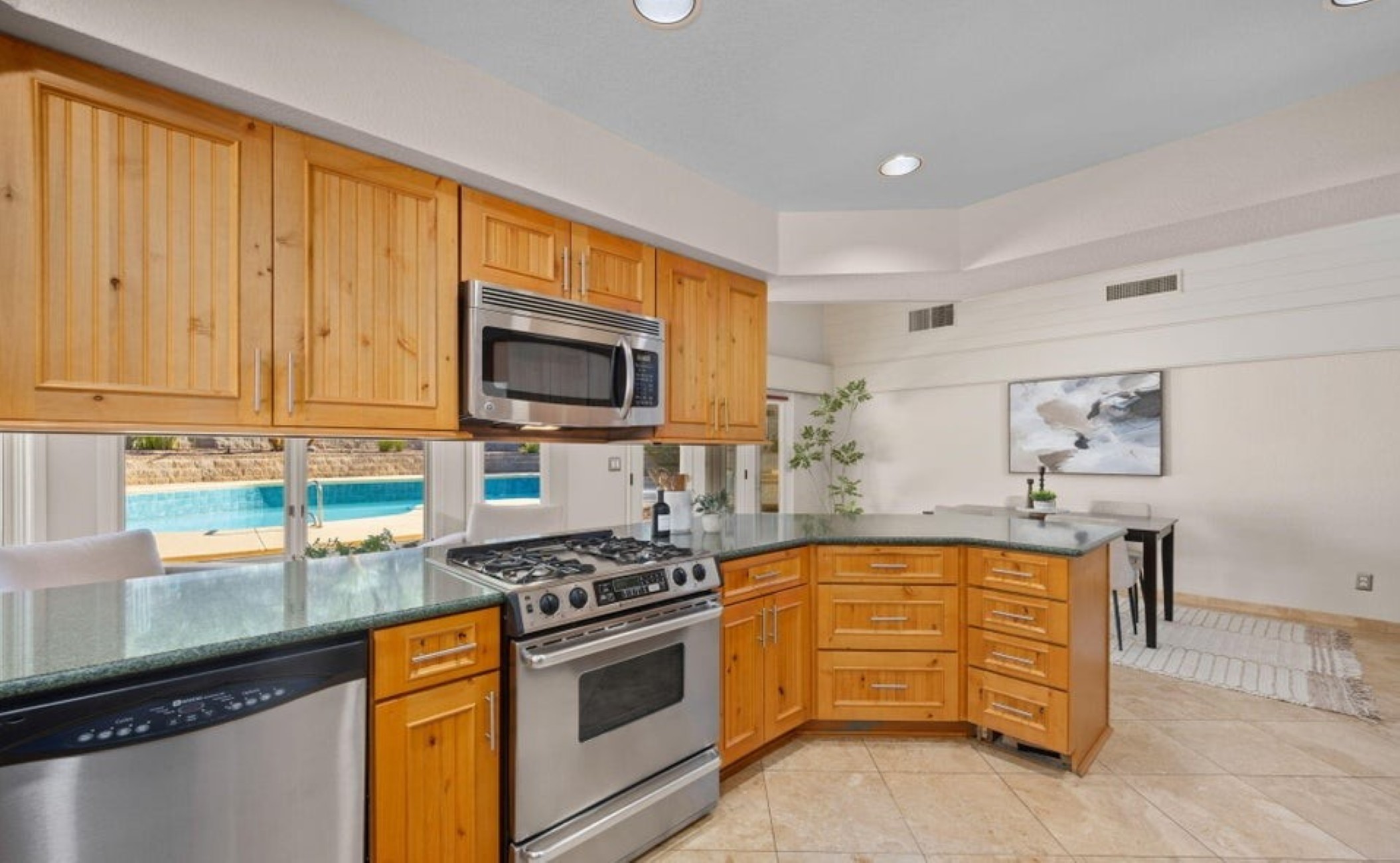 435 W Valoro Drive 