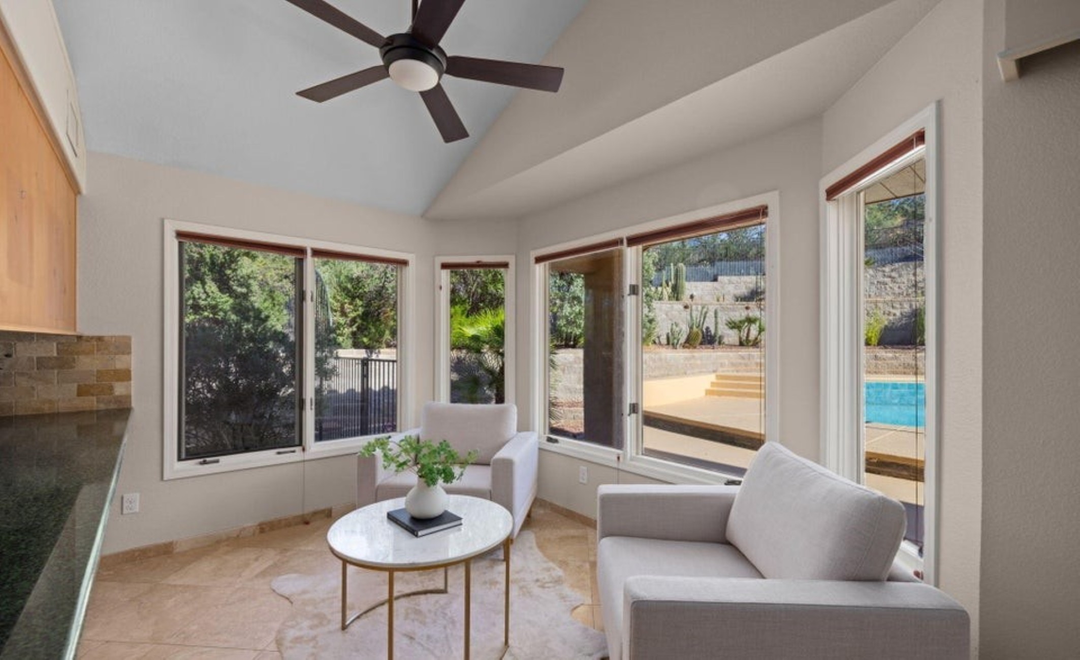435 W Valoro Drive 