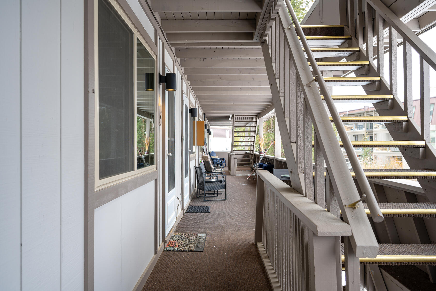 225 Hi Country Dr.  // 813 