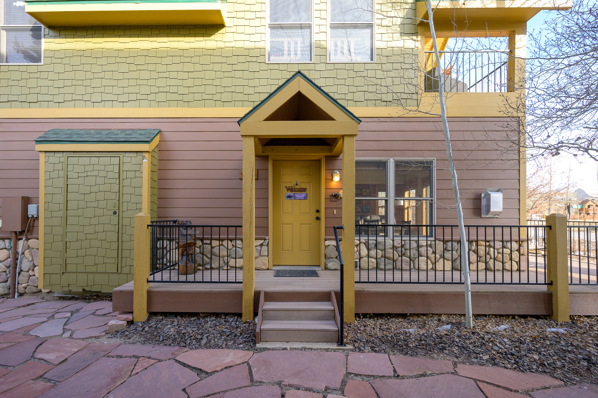 105 Edgewater Circle 