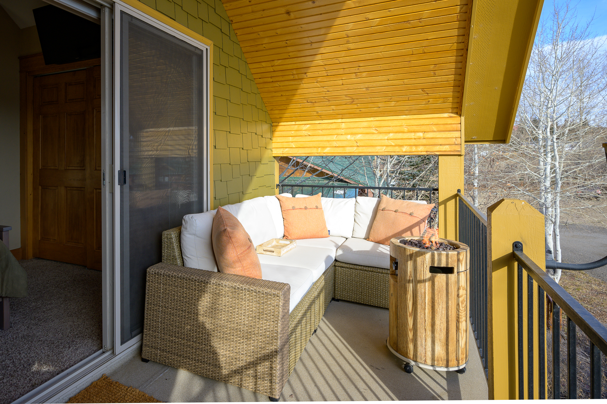 105 Edgewater Circle 