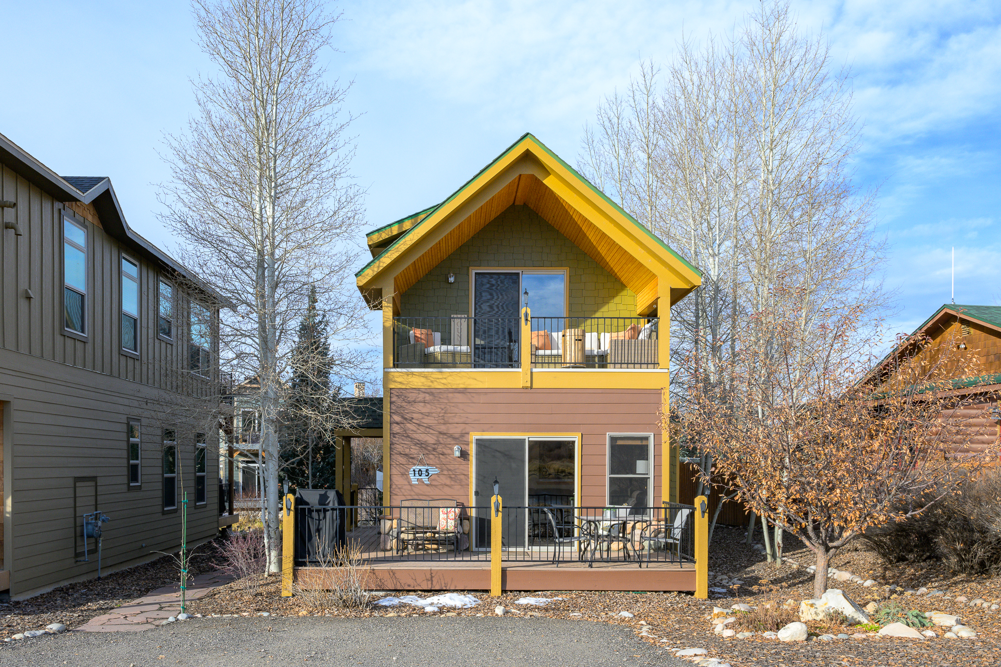 105 Edgewater Circle 