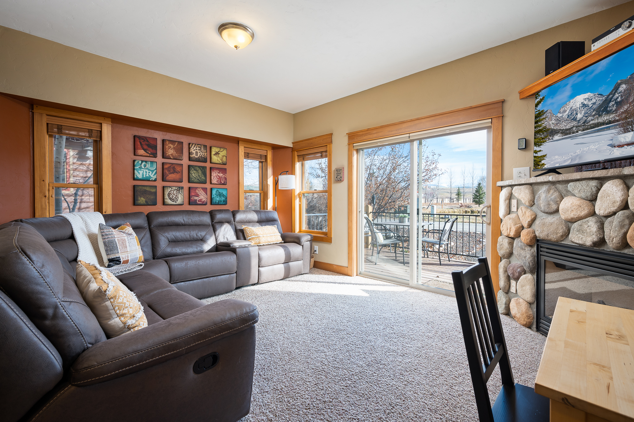 105 Edgewater Circle 