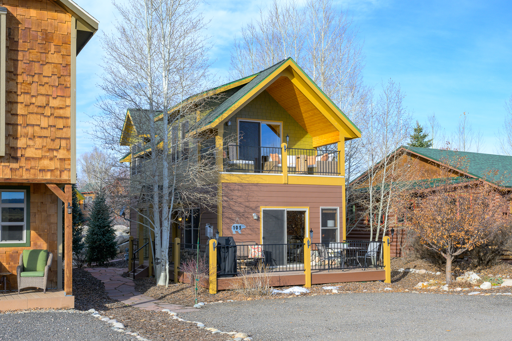 105 Edgewater Circle 