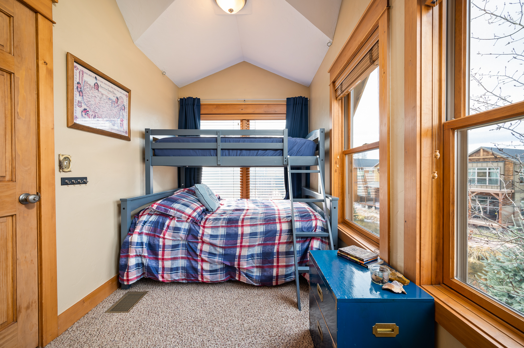 105 Edgewater Circle 