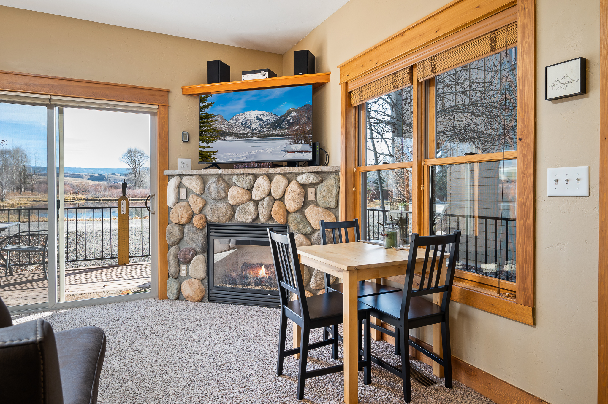 105 Edgewater Circle 