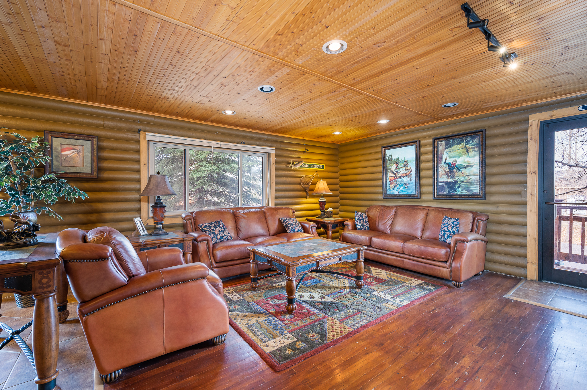 105 Edgewater Circle 