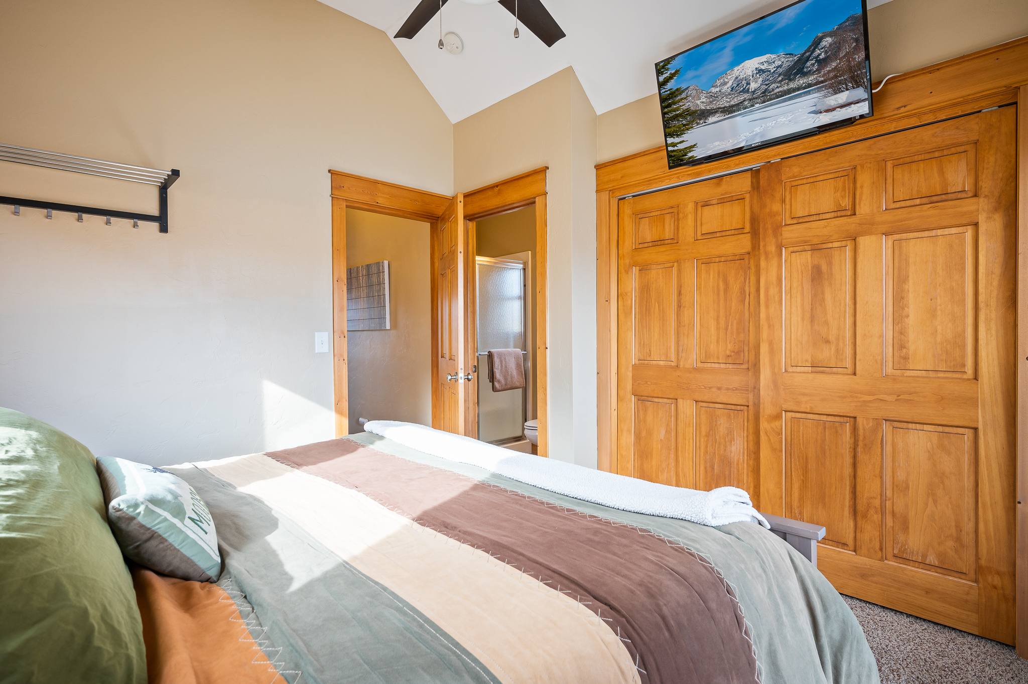 105 Edgewater Circle 