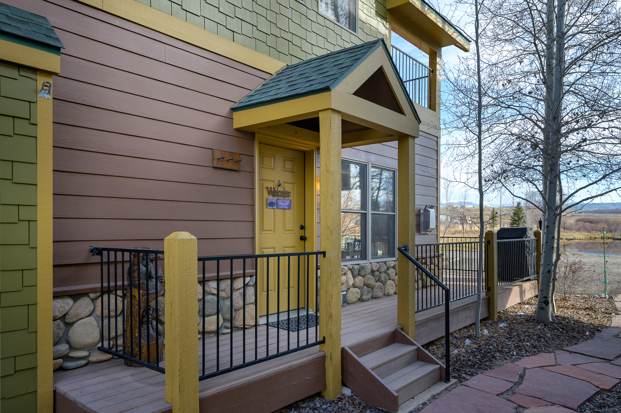 105 Edgewater Circle 