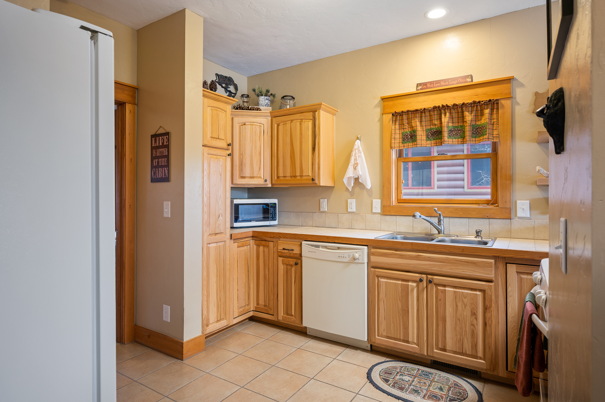 105 Edgewater Circle 