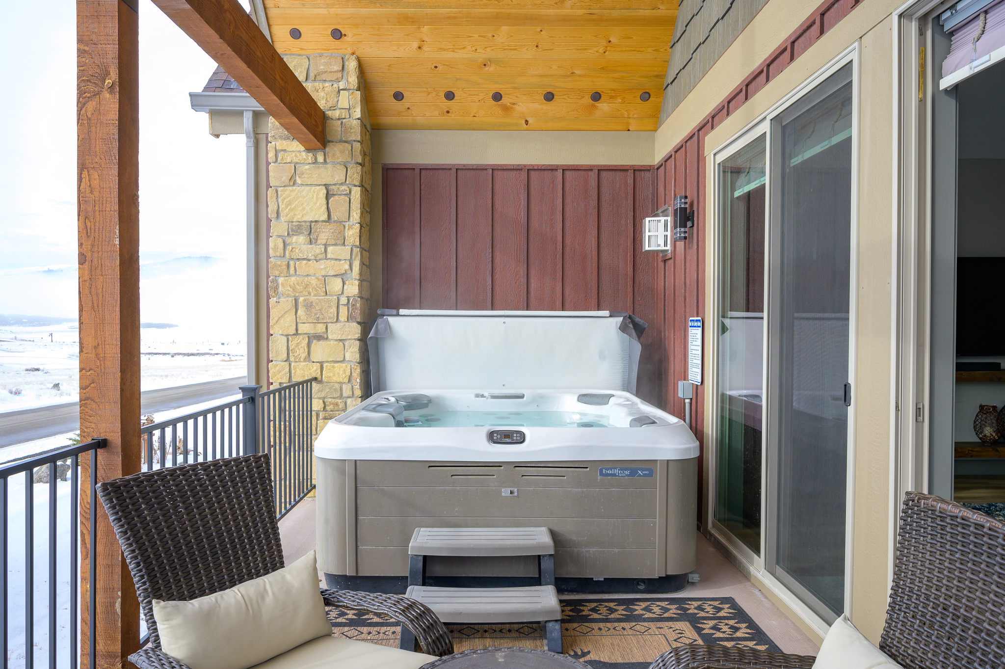 100 Eagle Ridge 