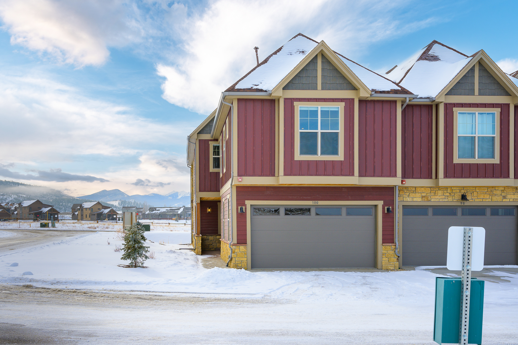 100 Eagle Ridge 