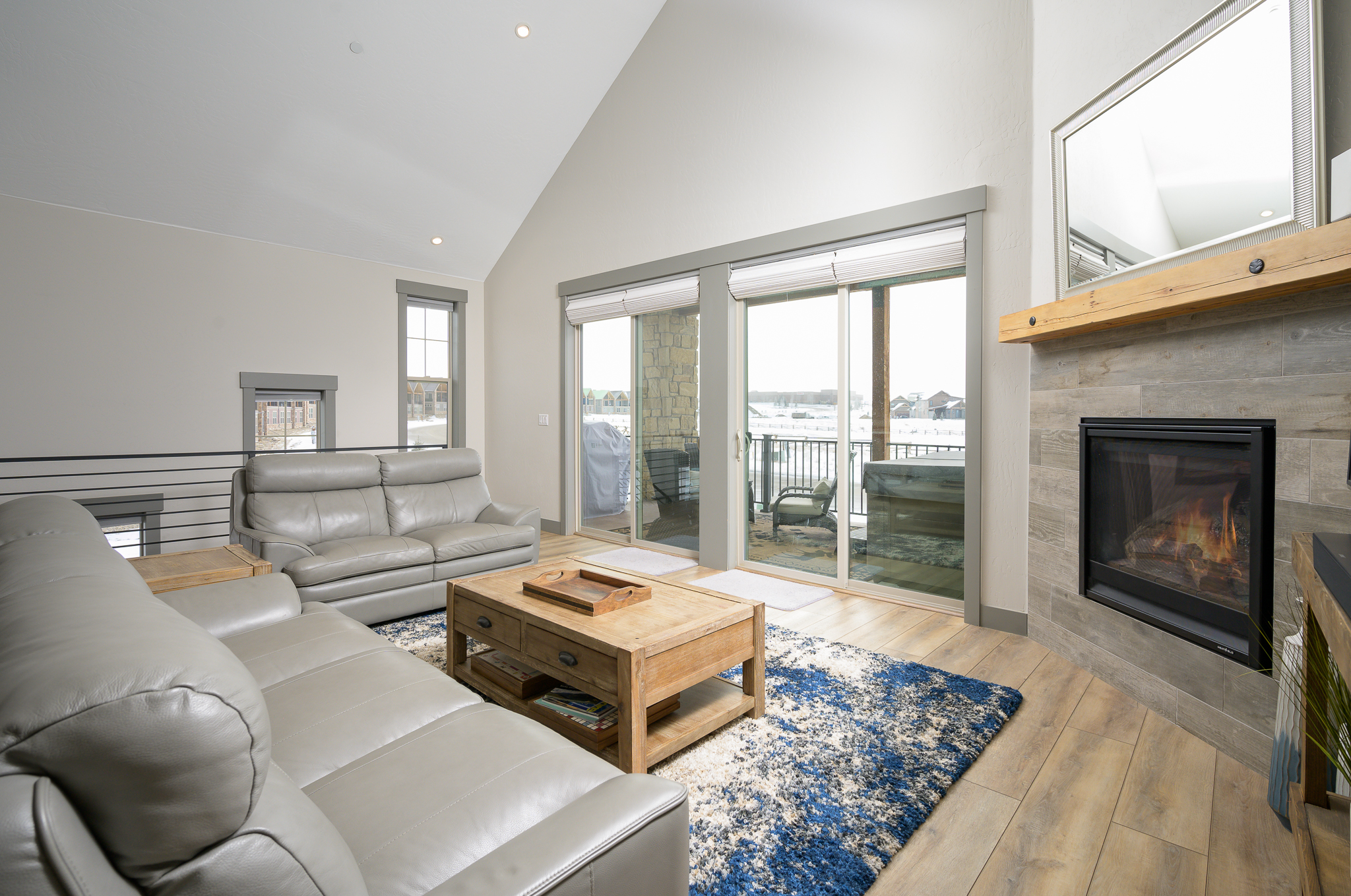 100 Eagle Ridge 
