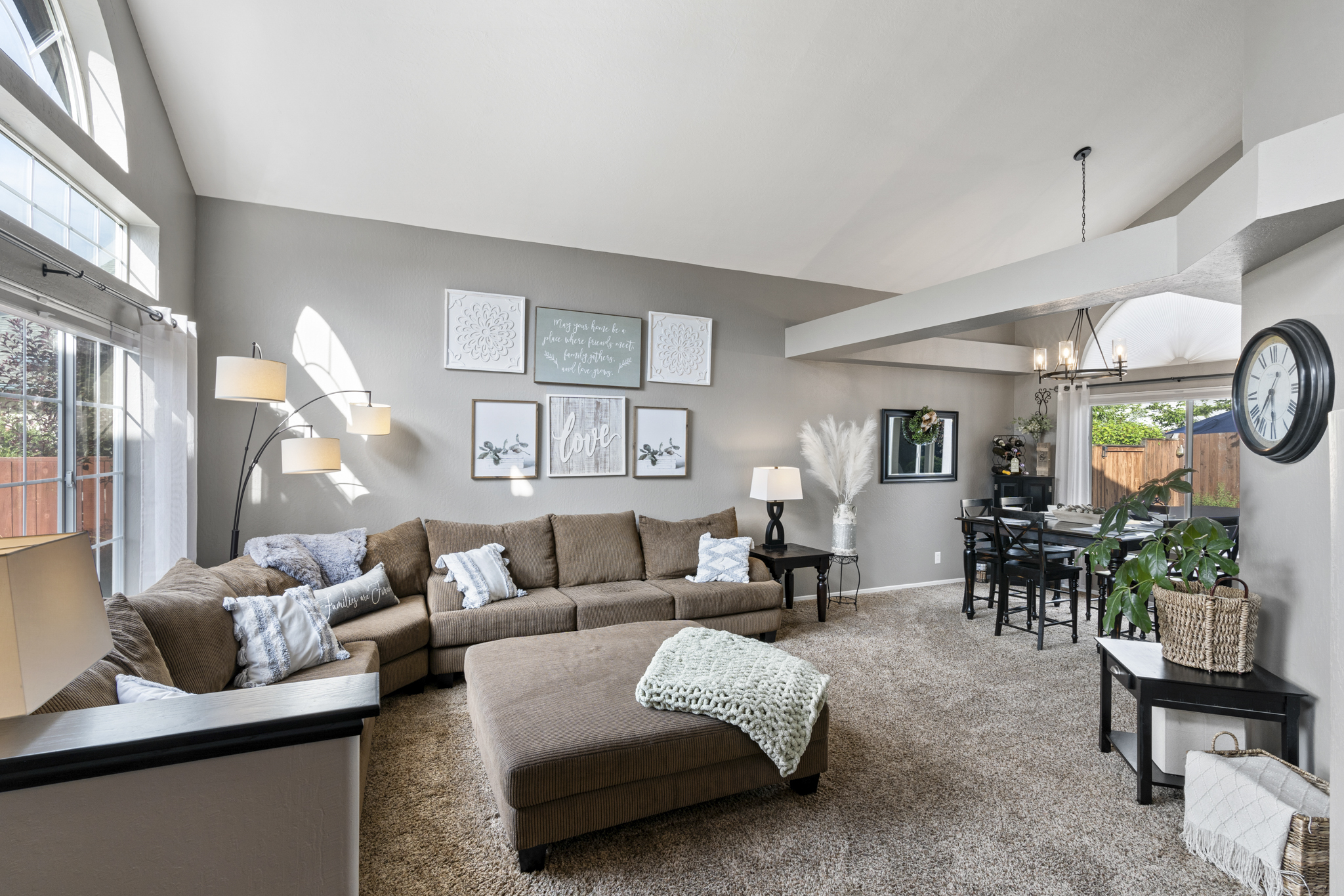 6580 Westchester Ct 