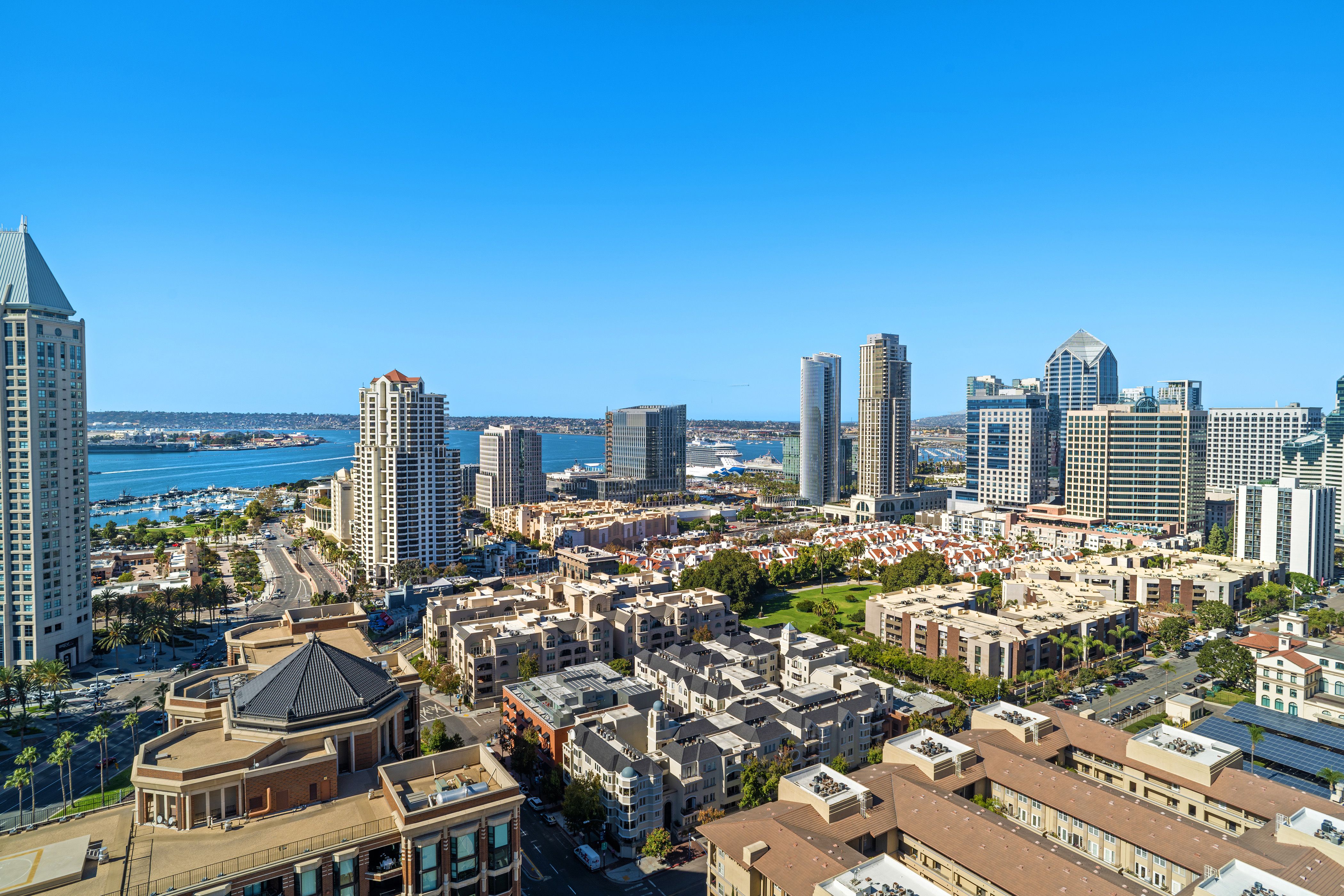 550 Front Street Residence 2305