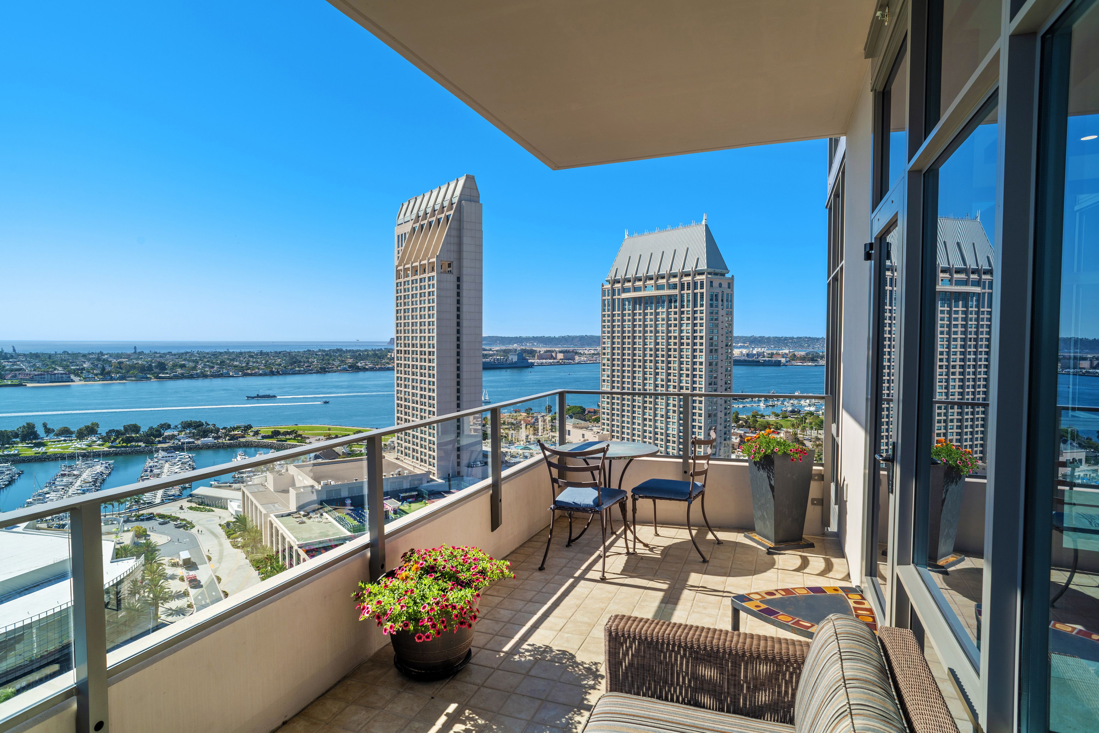 550 Front Street Residence 2305