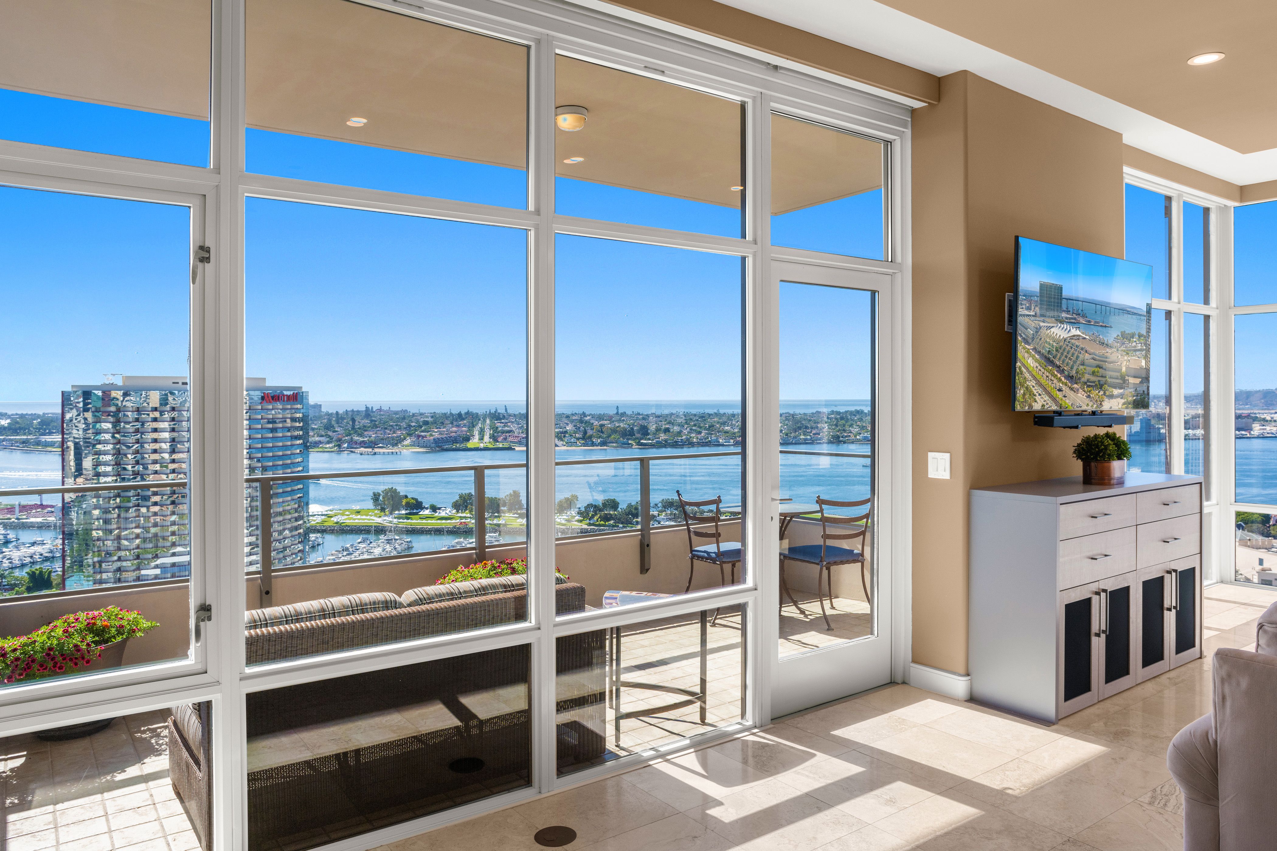 550 Front Street Residence 2305