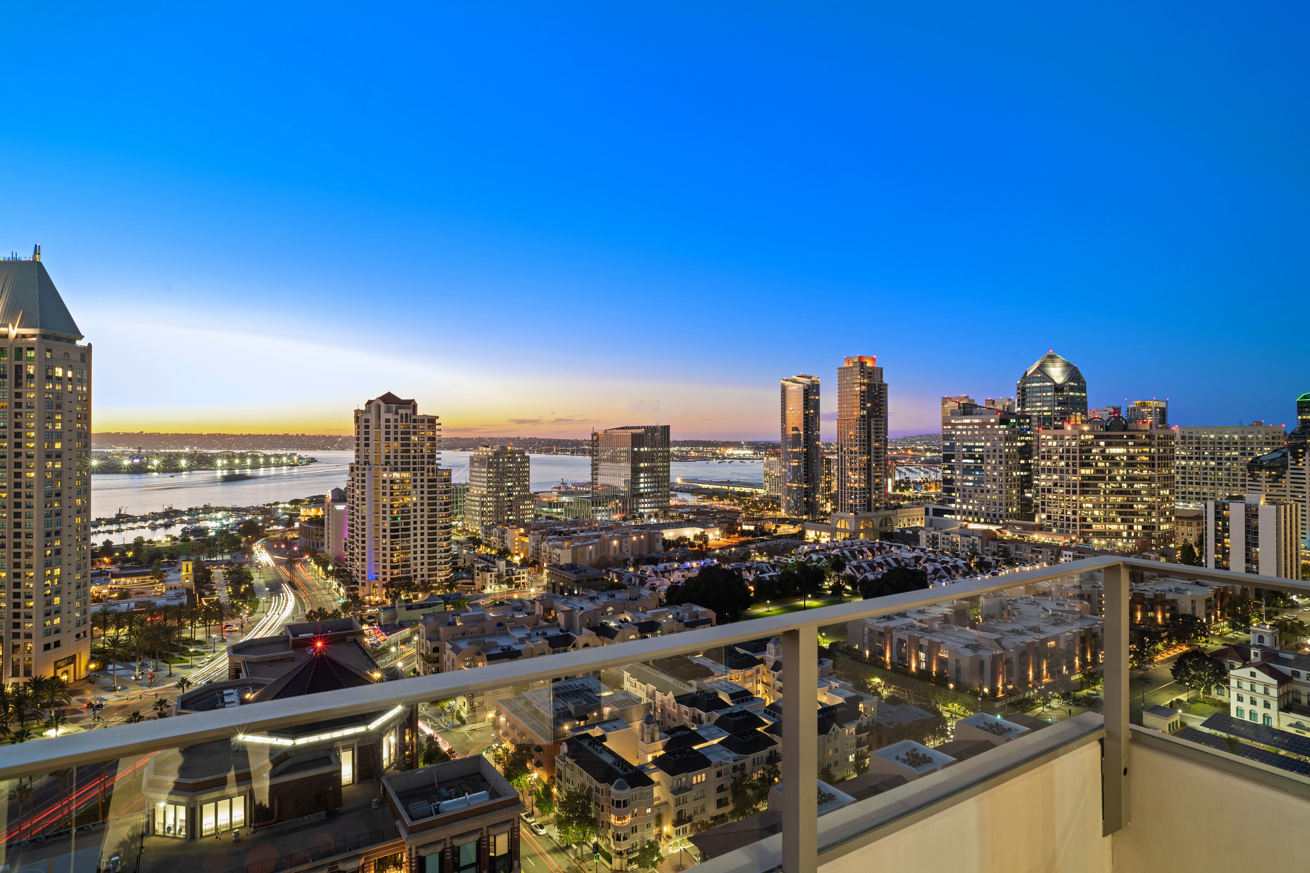 550 Front Street Residence 2305