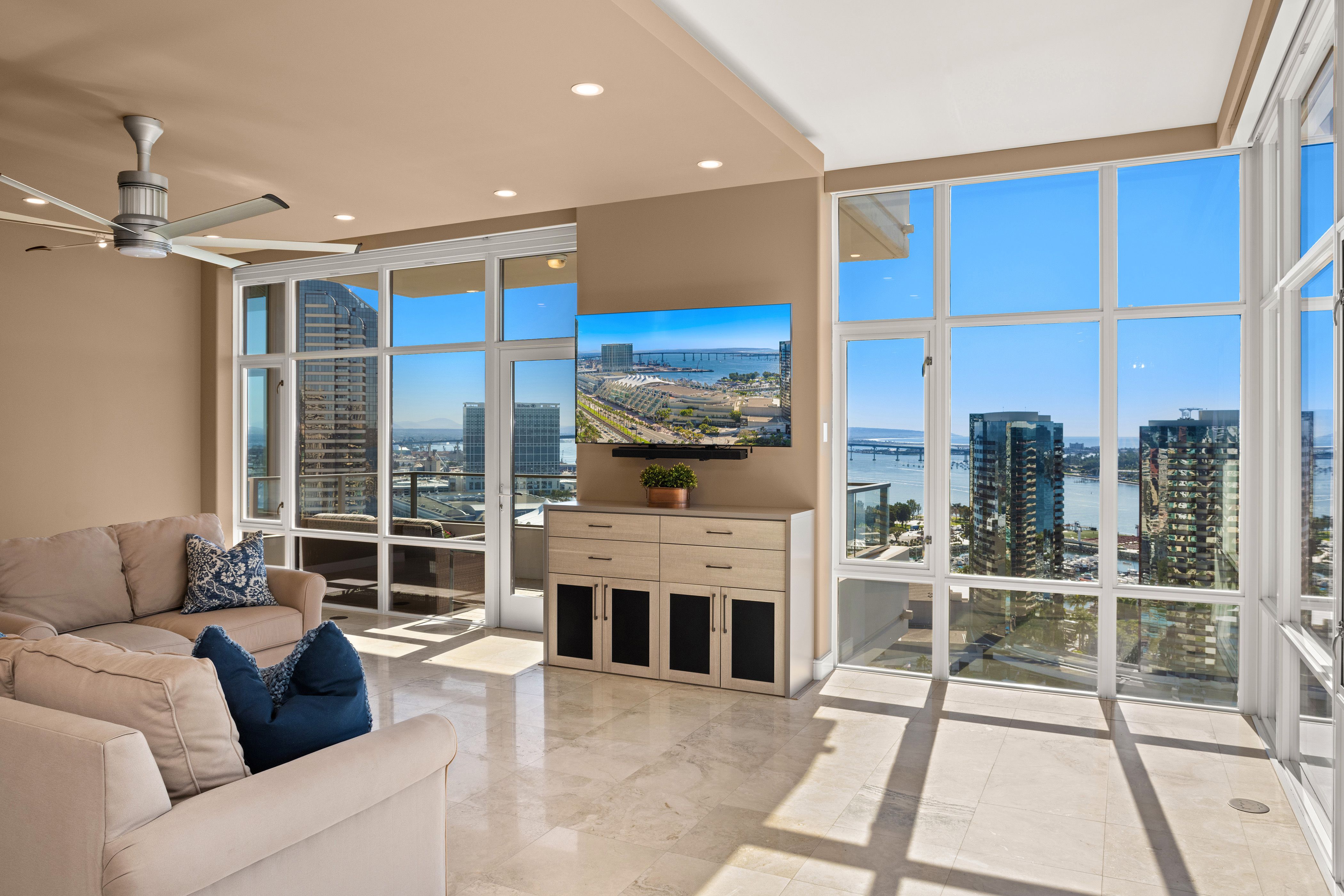 550 Front Street Residence 2305