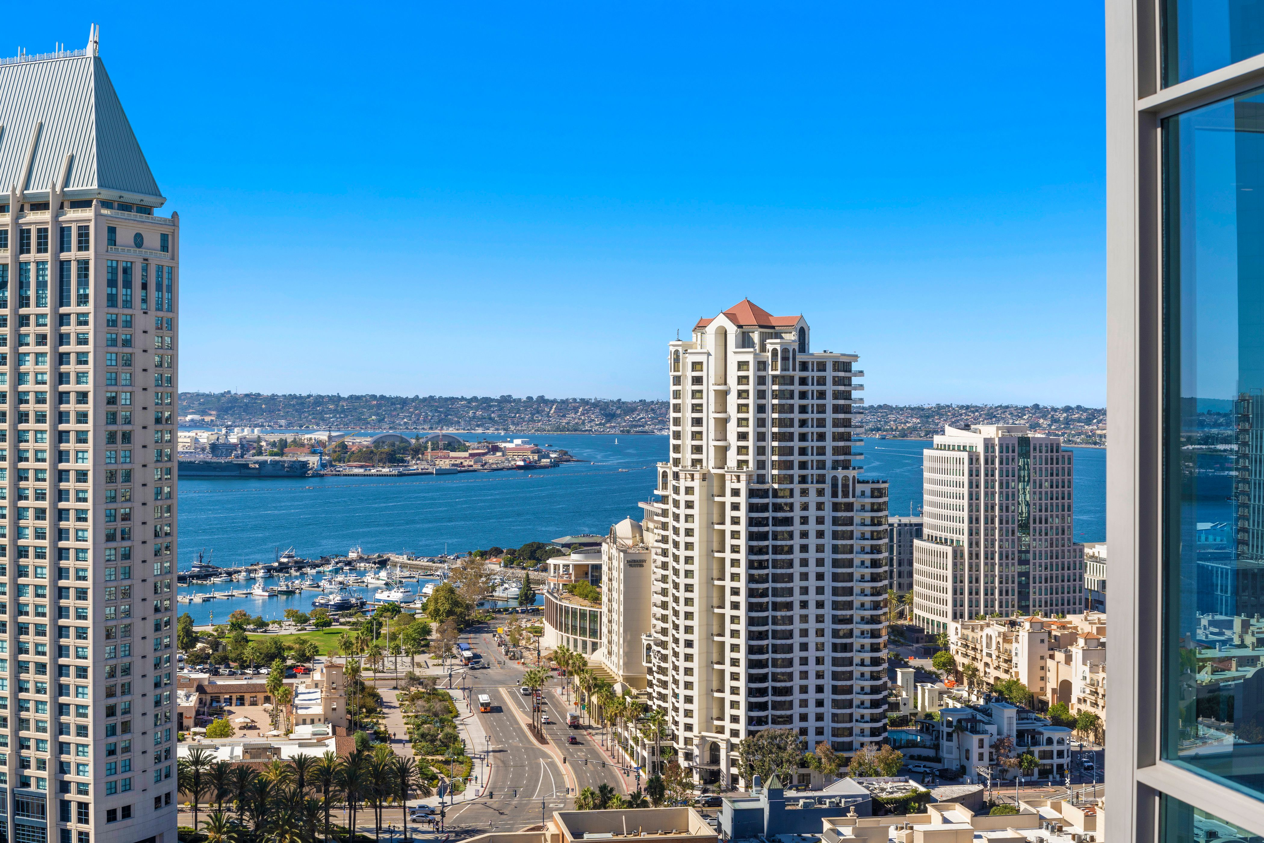 550 Front Street Residence 2305